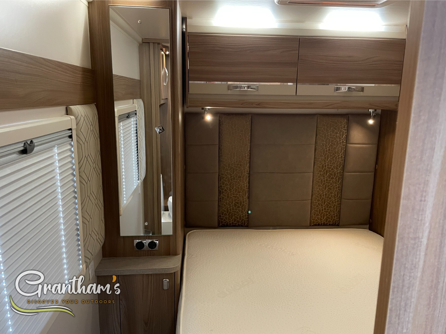 Swift Elite 560 (2021) 4-Berth Caravan with End-Washroom - Exterior - Front