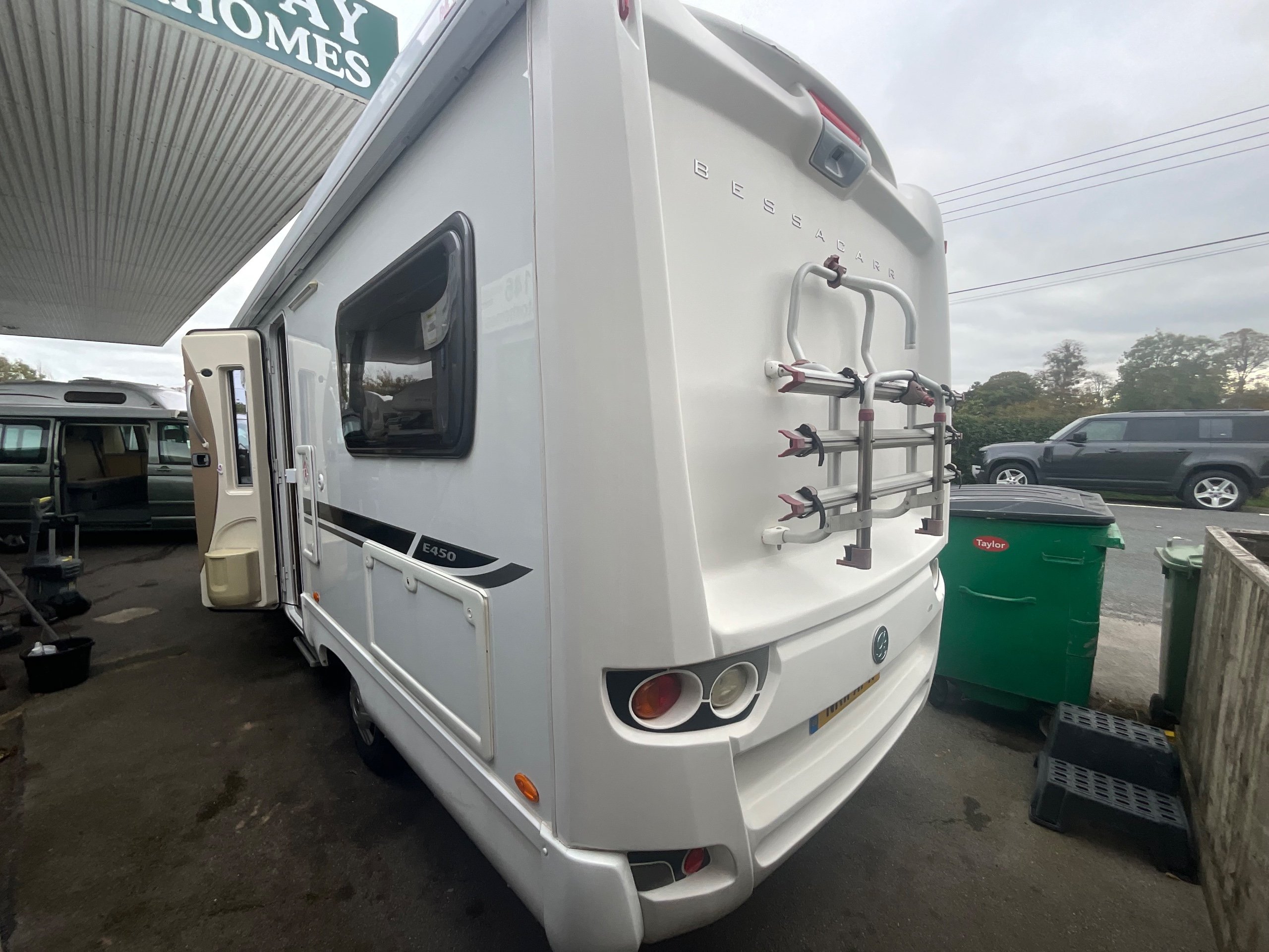 Exterior - Rear