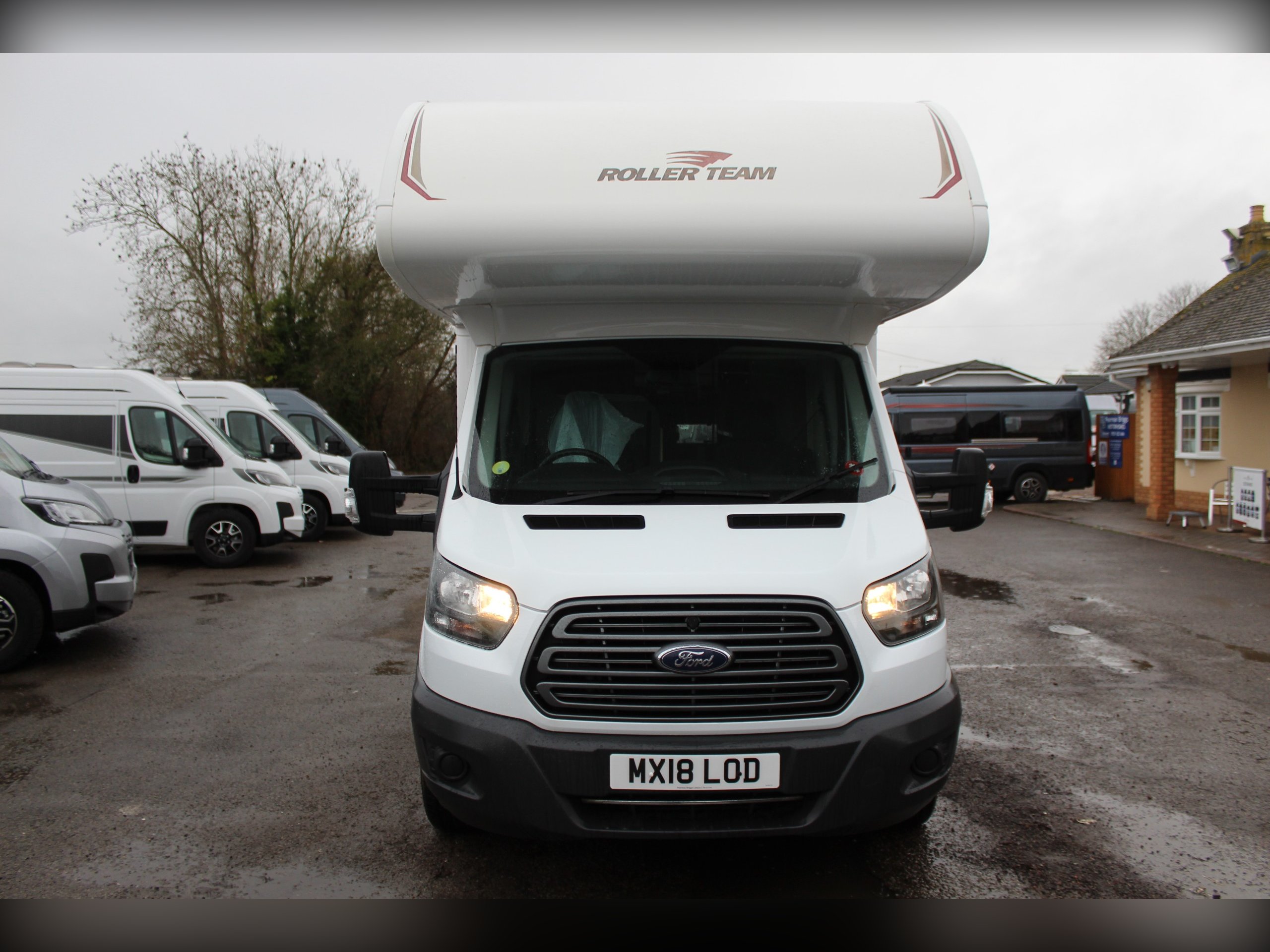 2018 Roller Team Zefiro 675 - Exterior - Front