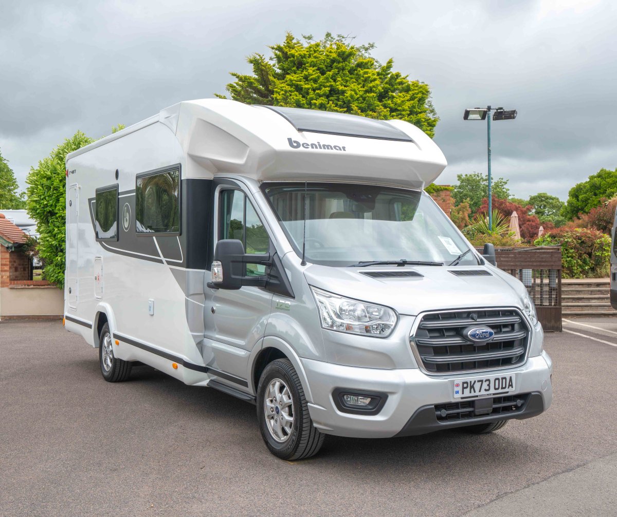 Ford Benimar Tessoro 487 170BHP - Exterior - Front