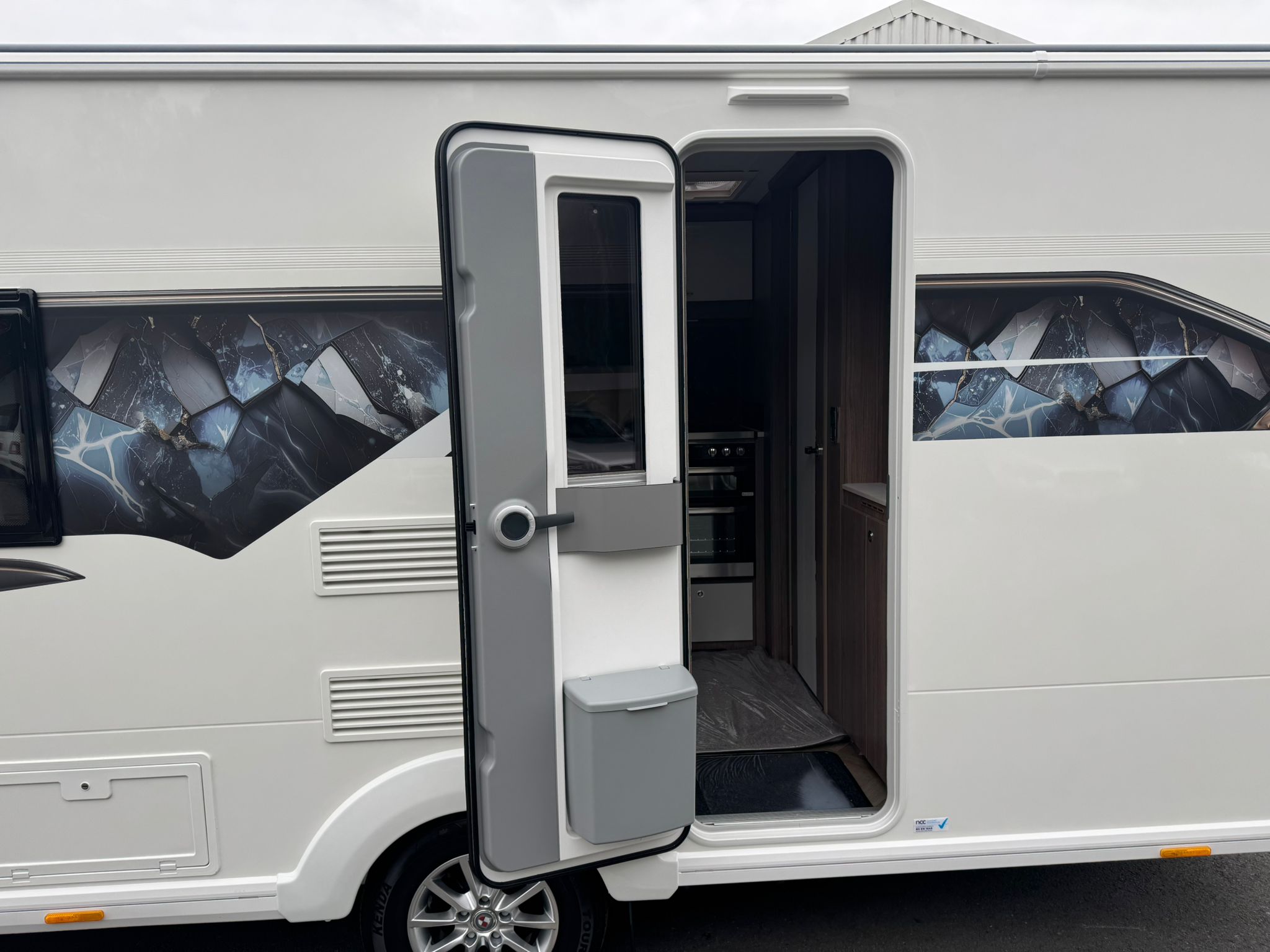 Exterior - Rear