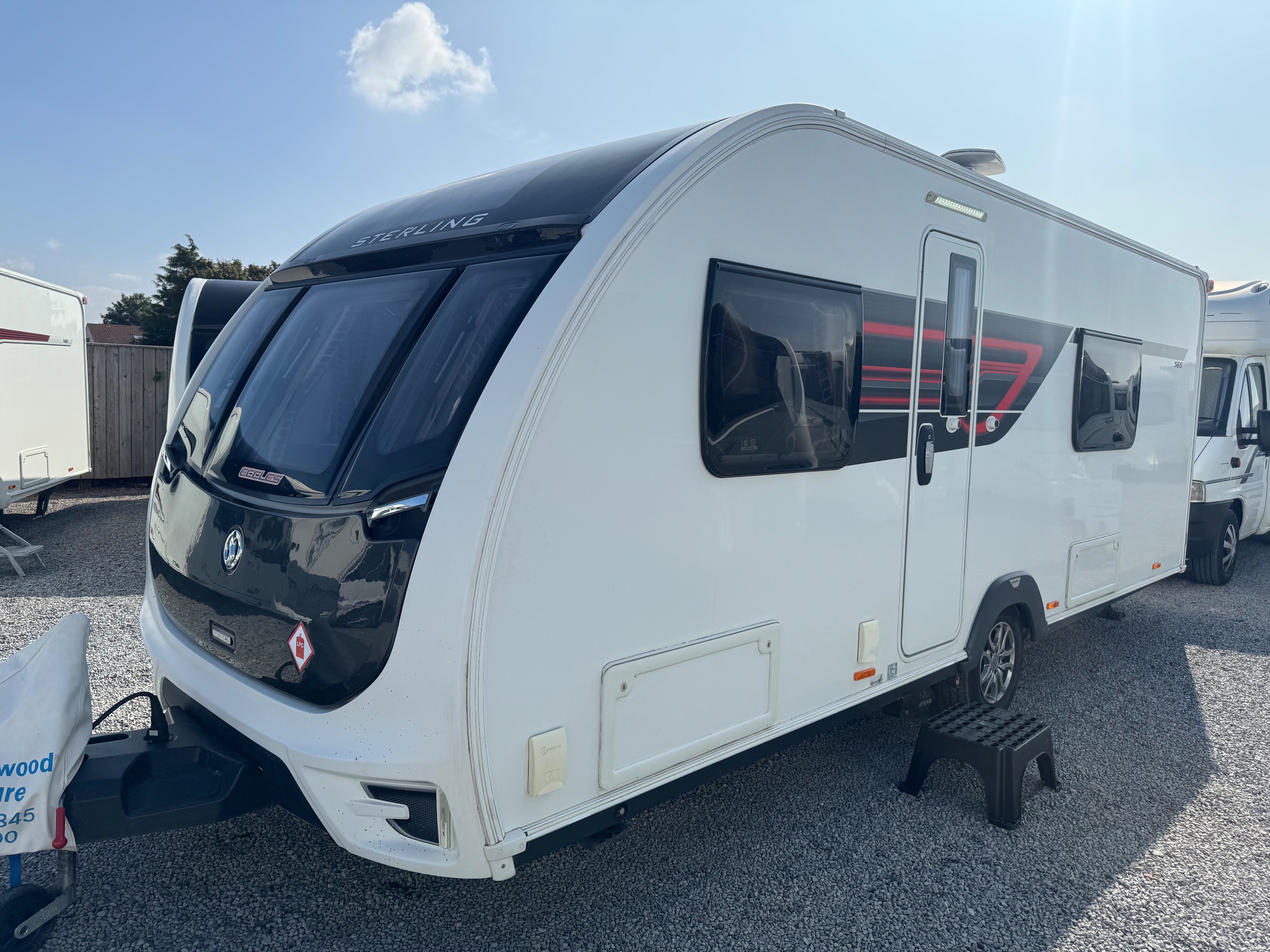 Sterling Eccles 565/4 - Exterior - Front