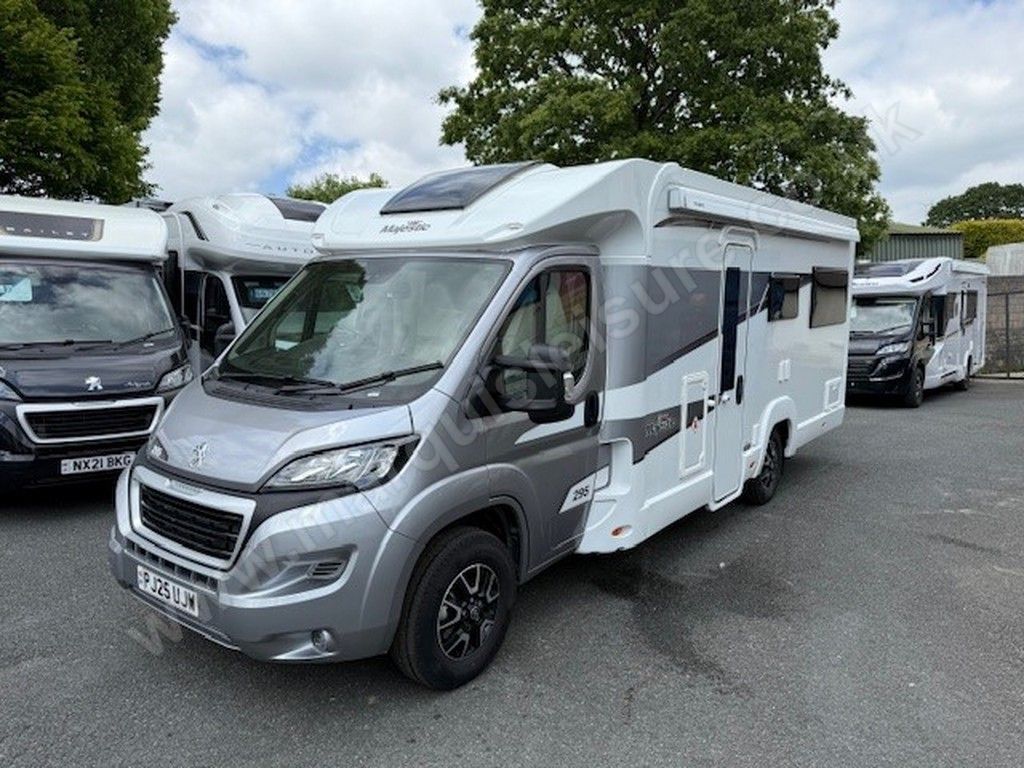 2023 Elddis MAJESTIC 295 - Exterior - Front