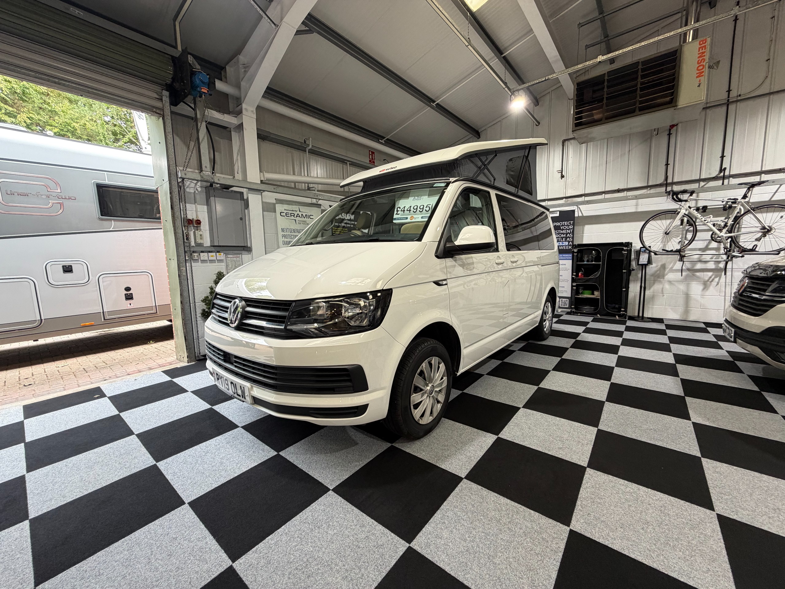 2019 Volkswagen Transporter 2.0 TSI T28 BlueMotion Bodans Campervans