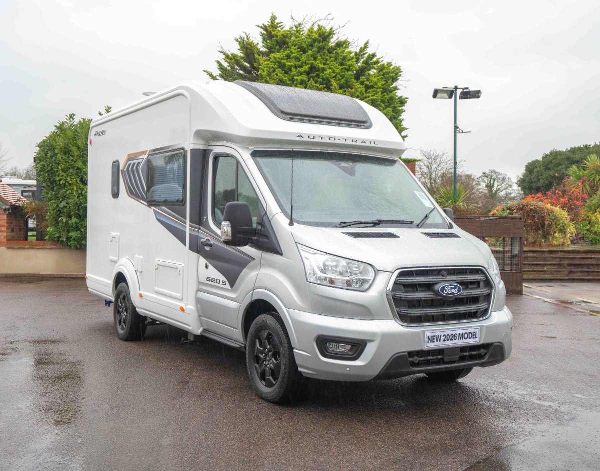 Auto-Trail Excel 620S 165BHP Automatic 2-Berth Motorhome