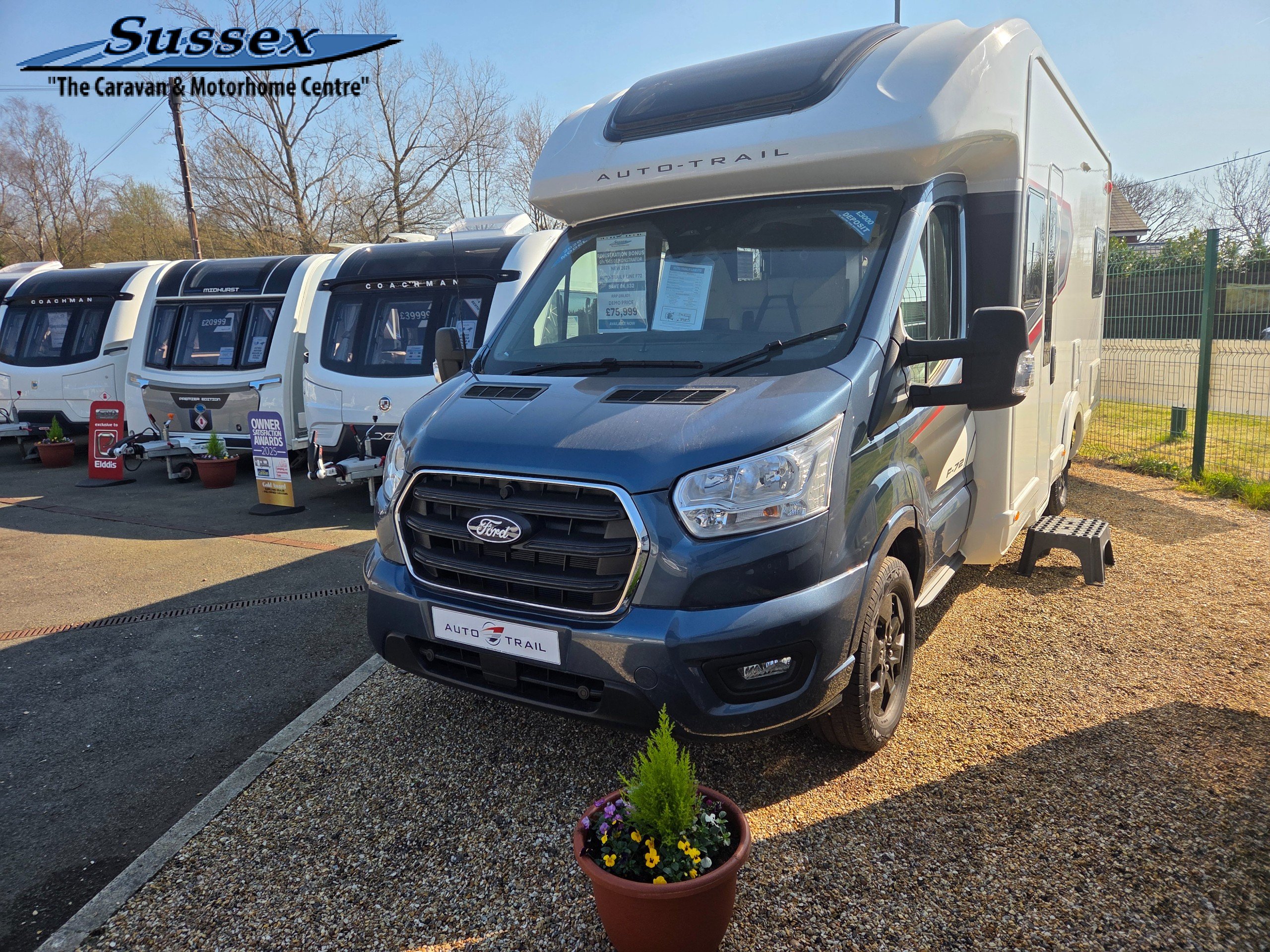 2027 Auto-Trail F-Line F72 NEW, UNREGISTERED, 165BHP AUTOMATIC - Includes Drivers Pack, Lux Pack, Half Dinette with Additional Travel Seats, Electric Drop Down Bed, Cab Blinds & Alloy Wheels