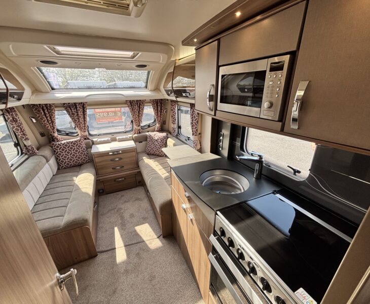 Swift Conqueror 560