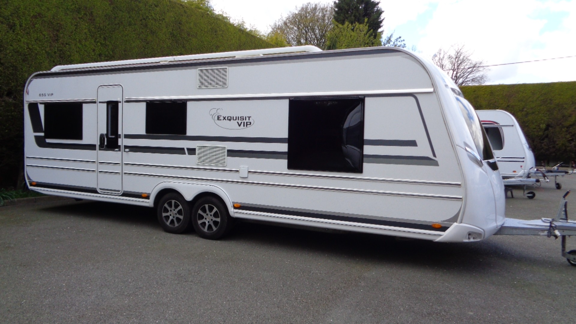 LMC 655 VIP Exquisit , CARAVAN IN GOOD CLEAN CONDITION