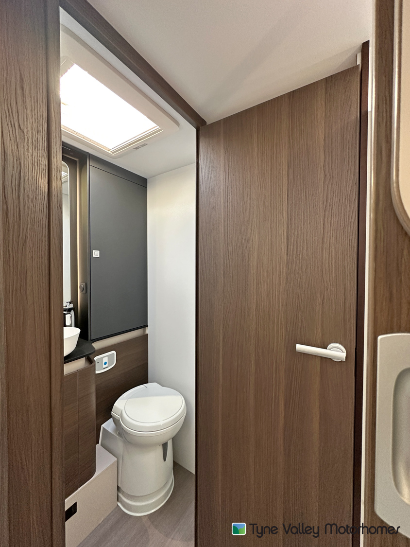 2026 Adria Coral Supreme 670 DL