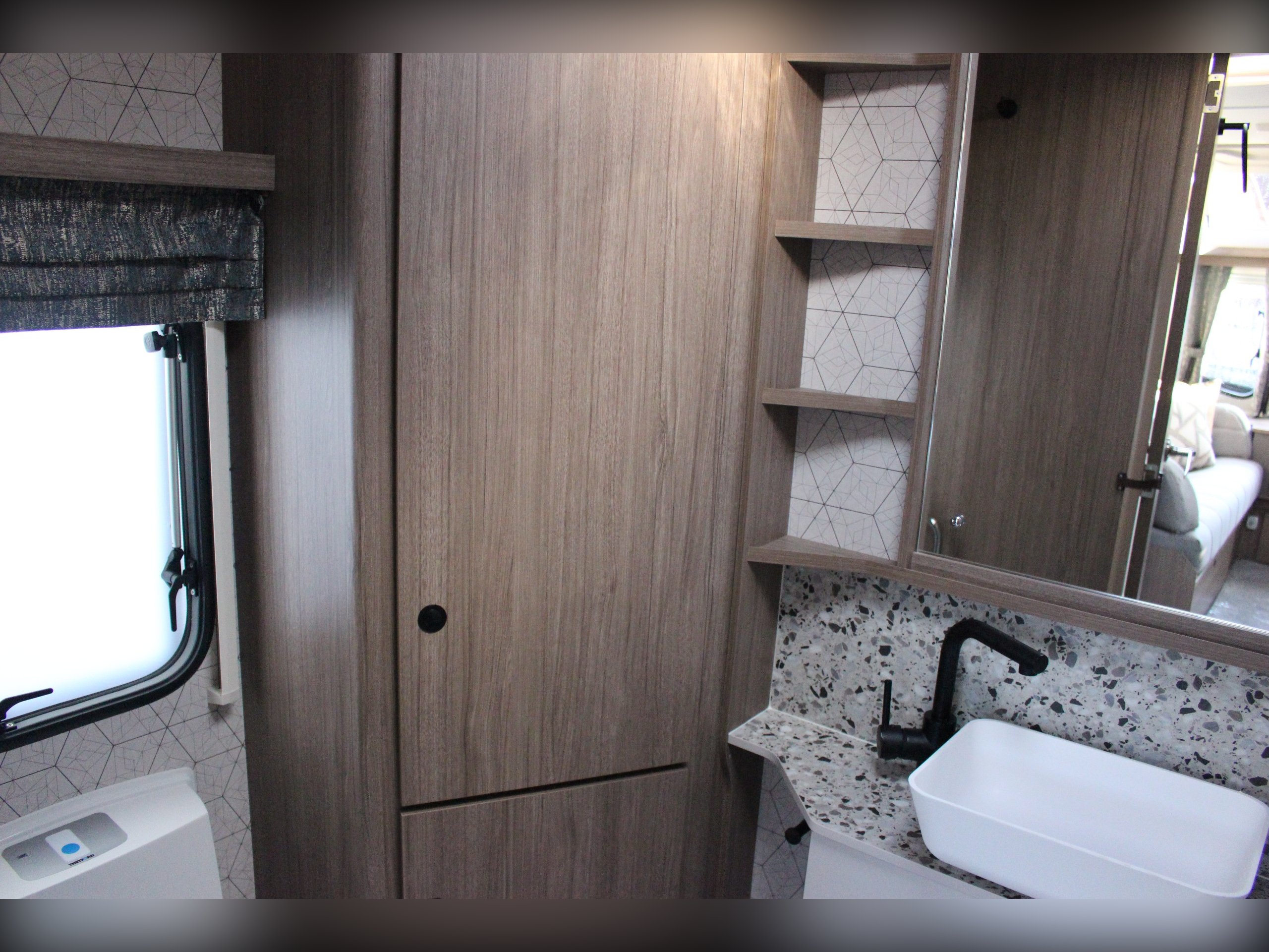 Coachman Acadia 460