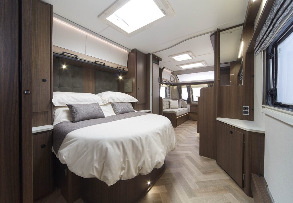 2026 Coachman Laser Xtra 875