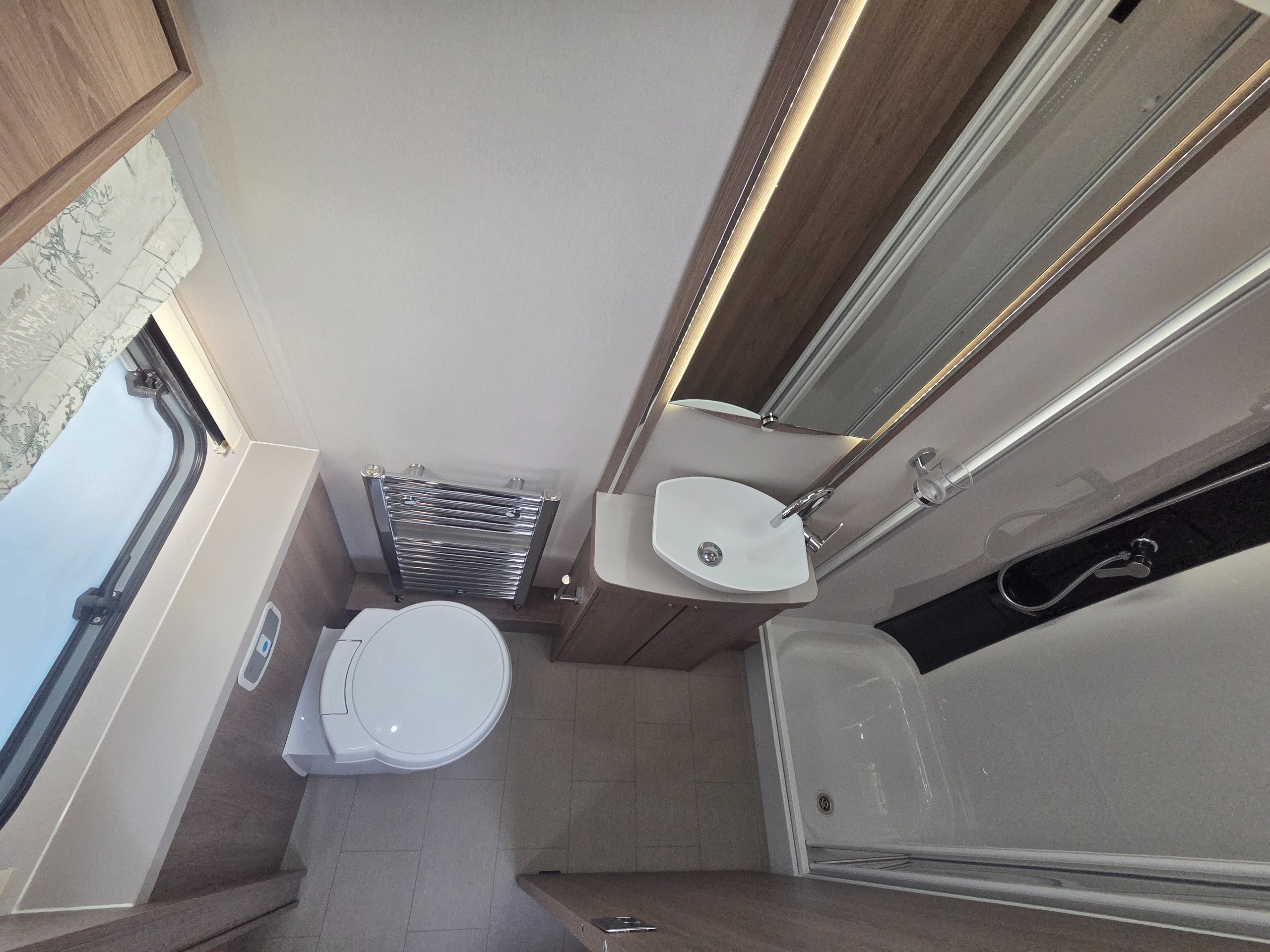 2019 Compass Camino 554