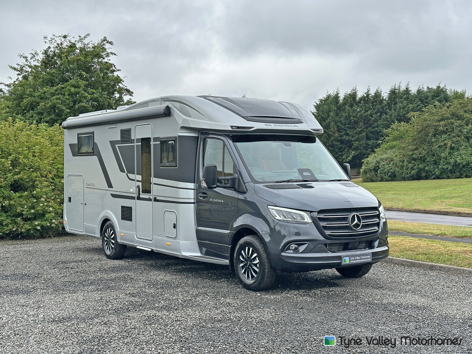Adria Coral Supreme MB 670 DC - Exterior - Front