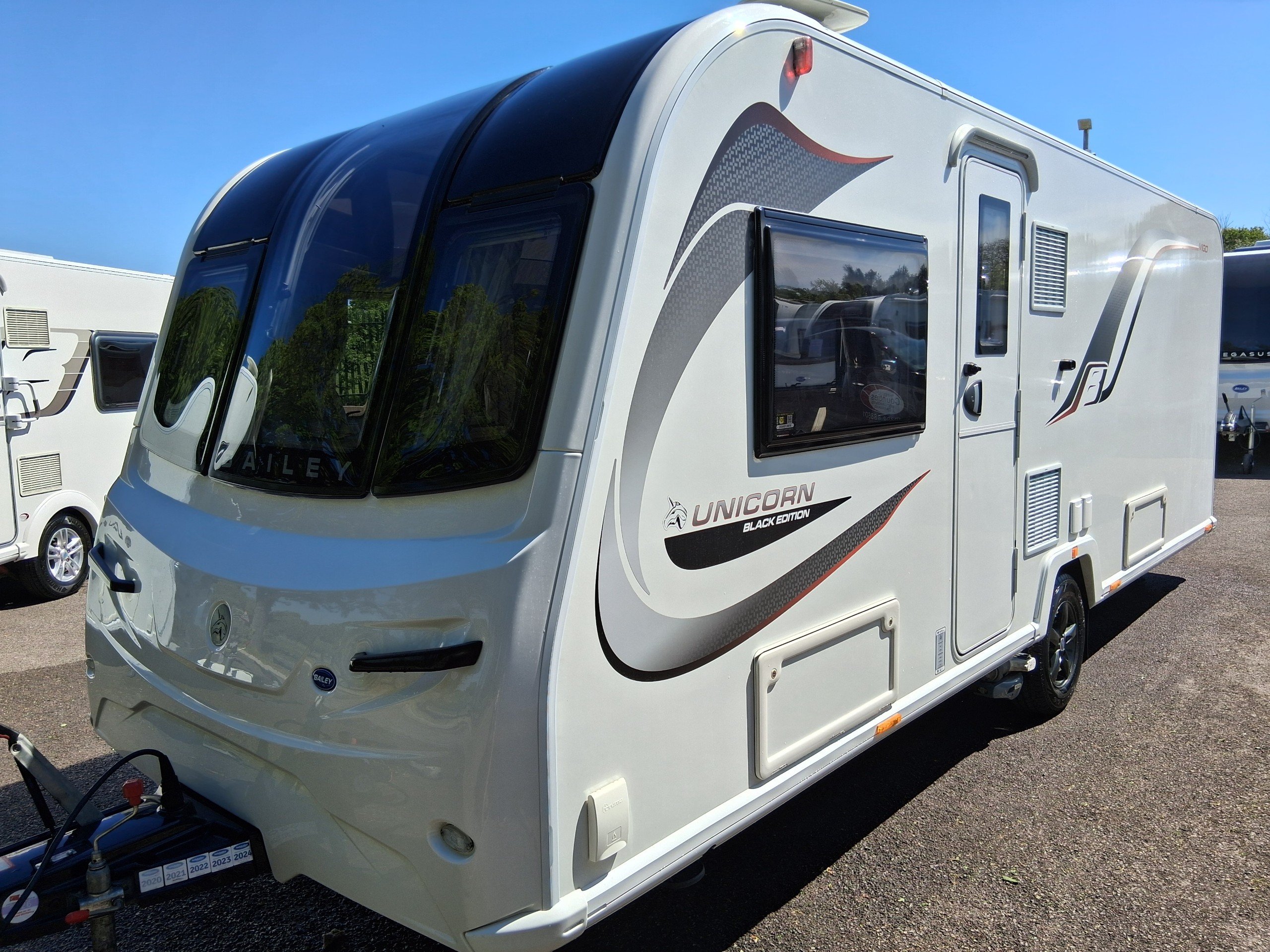 Bailey Unicorn Vigo - Exterior - Front
