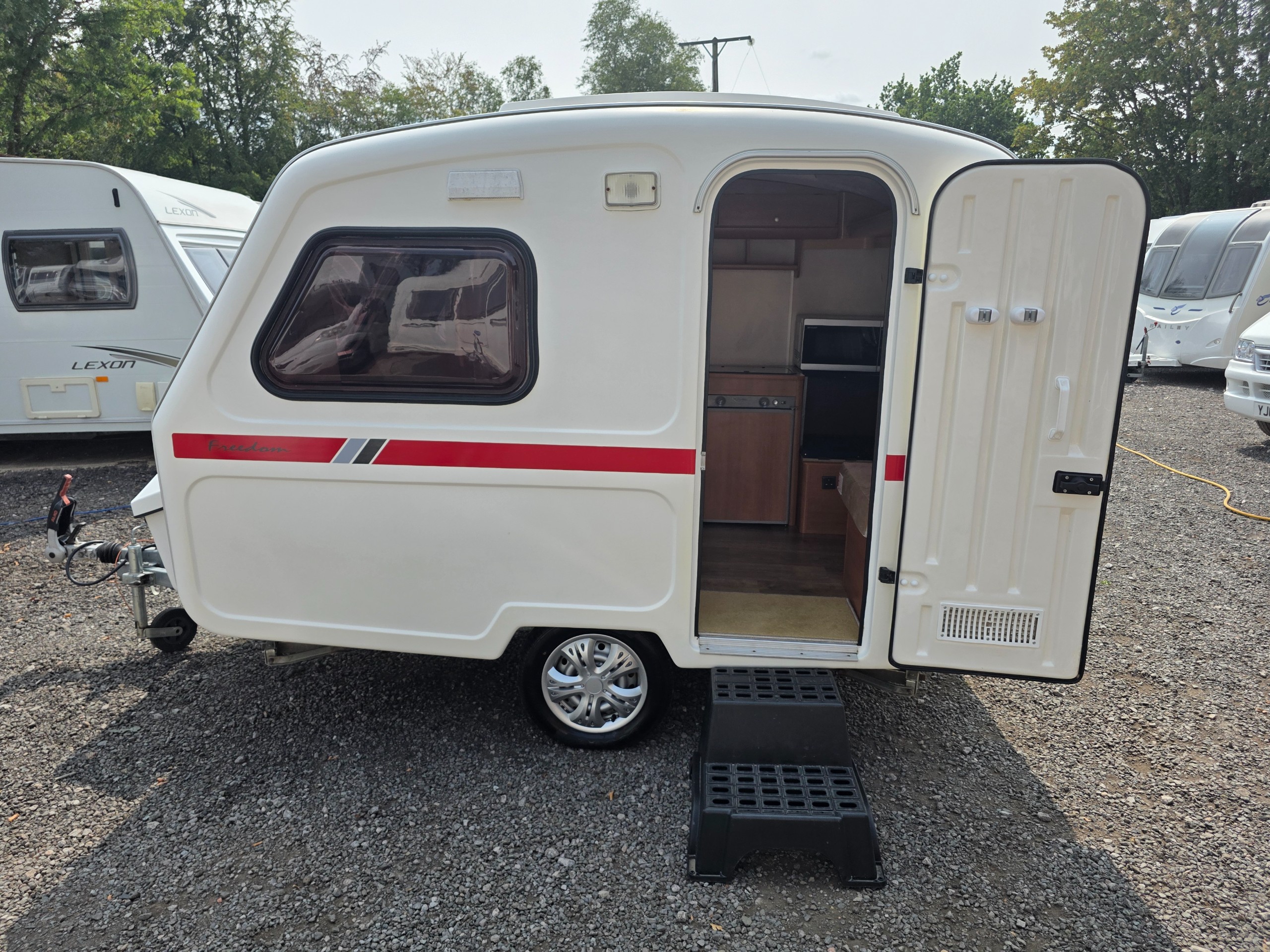 Exterior - Side