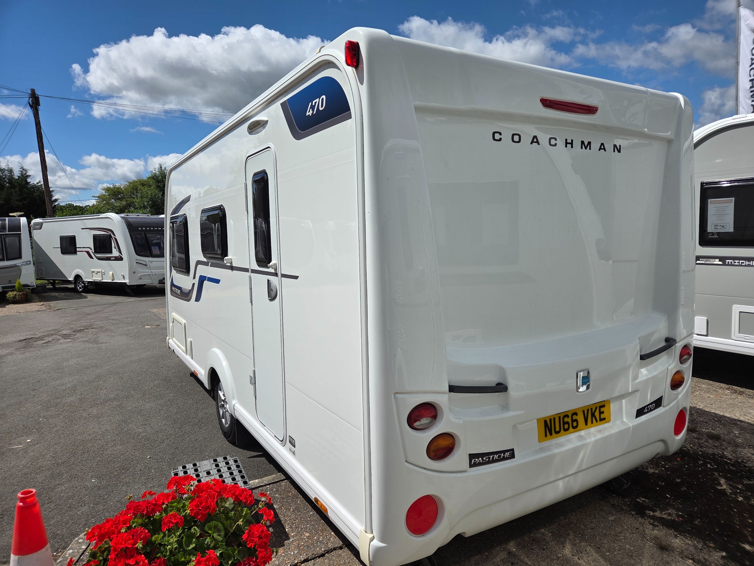 Coachman Pastiche 470-2
