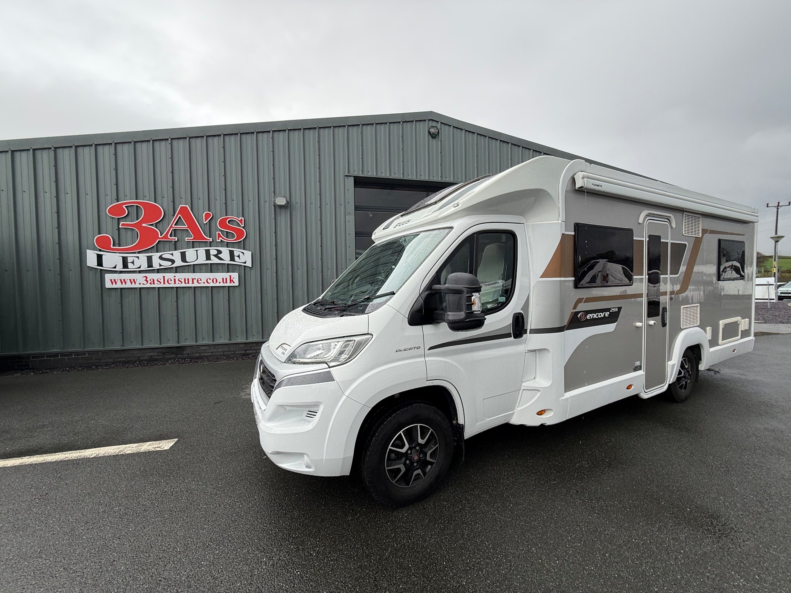 2020 Elddis Encore 255 Used Motorhome with Rear U-Shaped Lounge