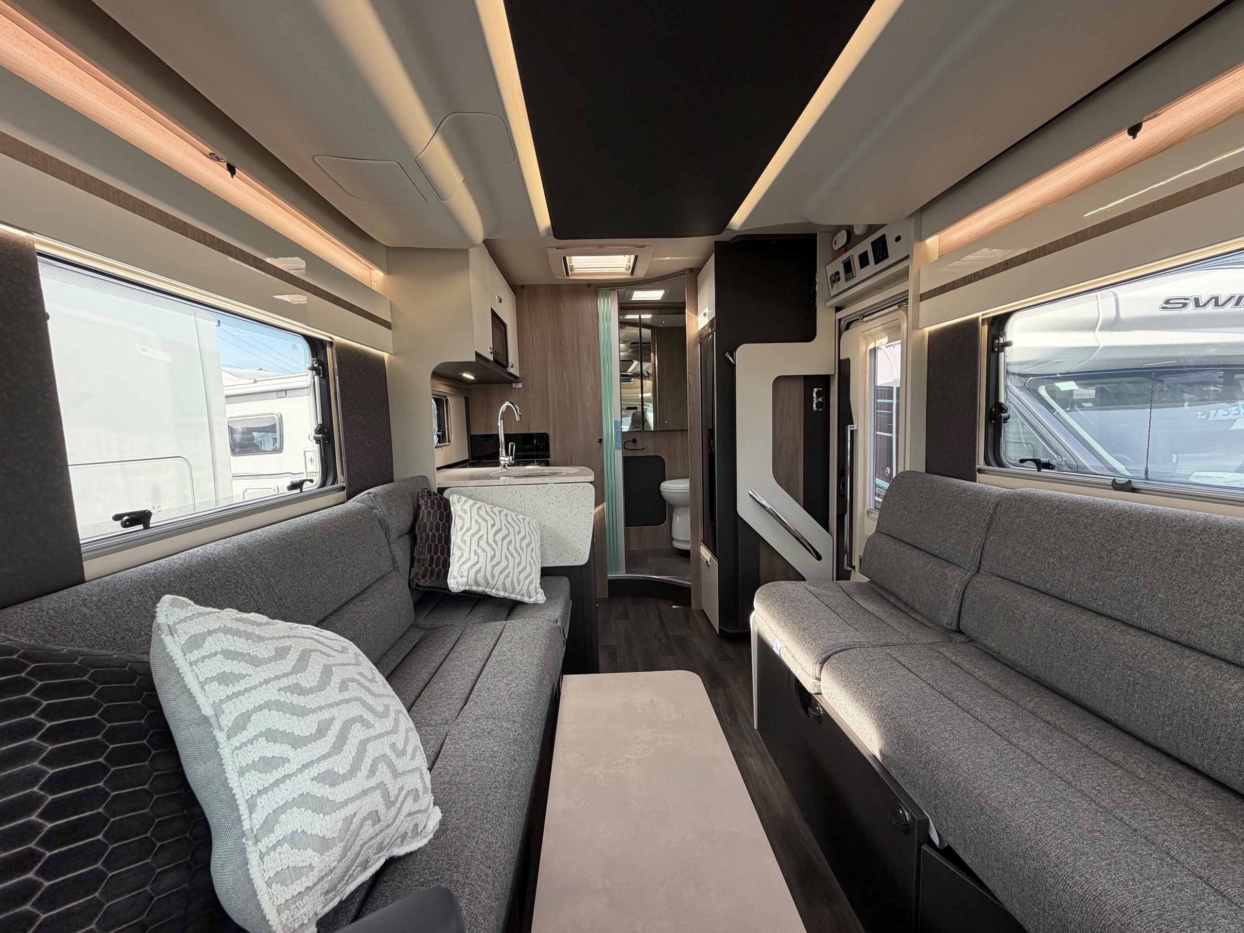 2027 Swift Escape 640