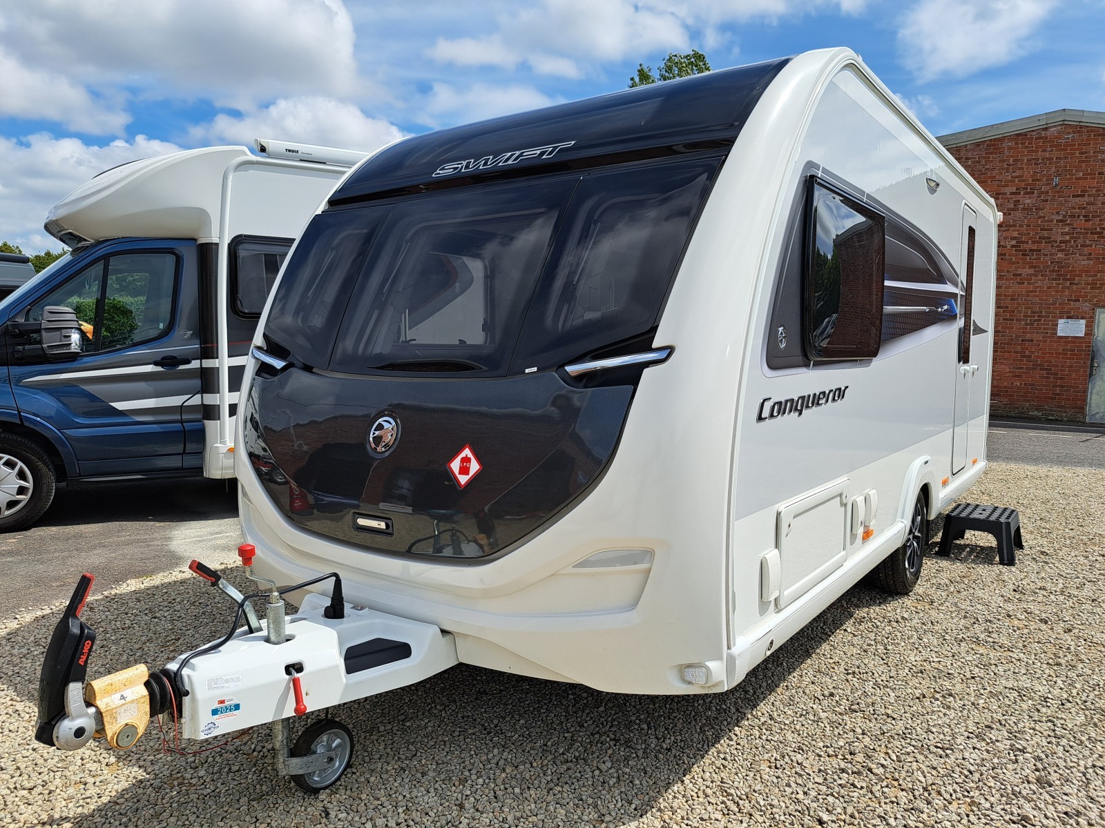 Swift Conqueror 480 - Photo 1