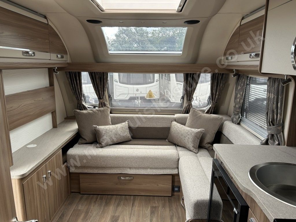 2022 Swift CHALLENGER X 860