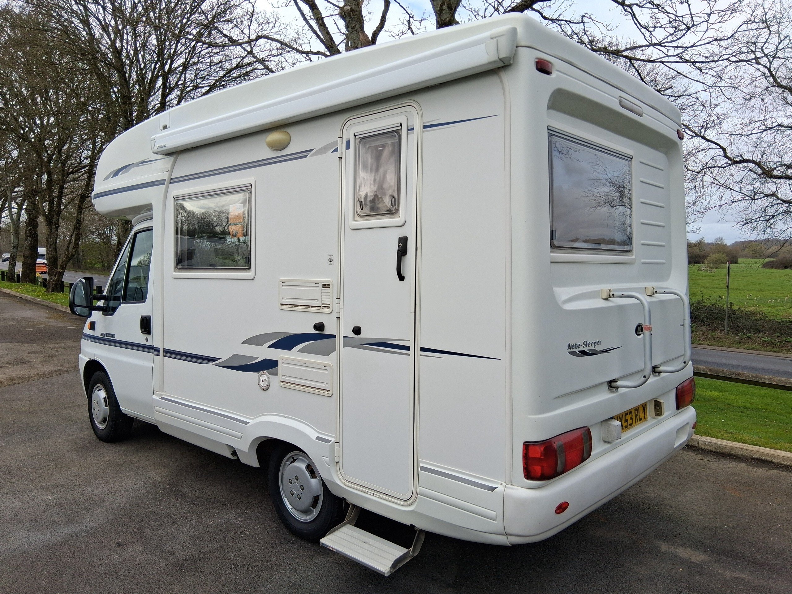 Exterior - Side