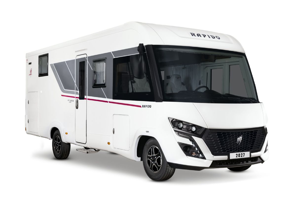 2027 Rapido 896F