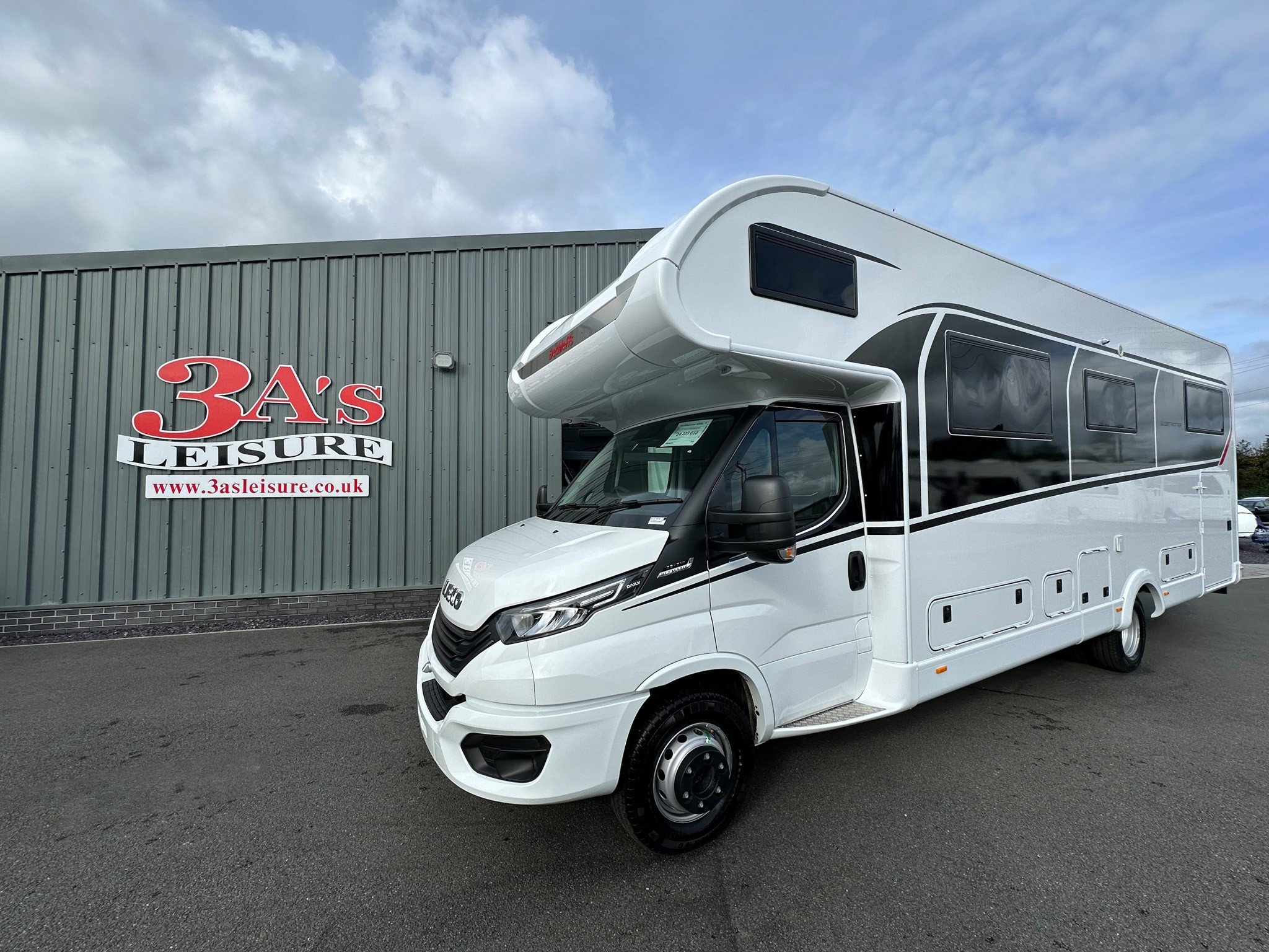 2024 Dethleffs Globetrotter Xli New 8.84m Luxury Motorhome