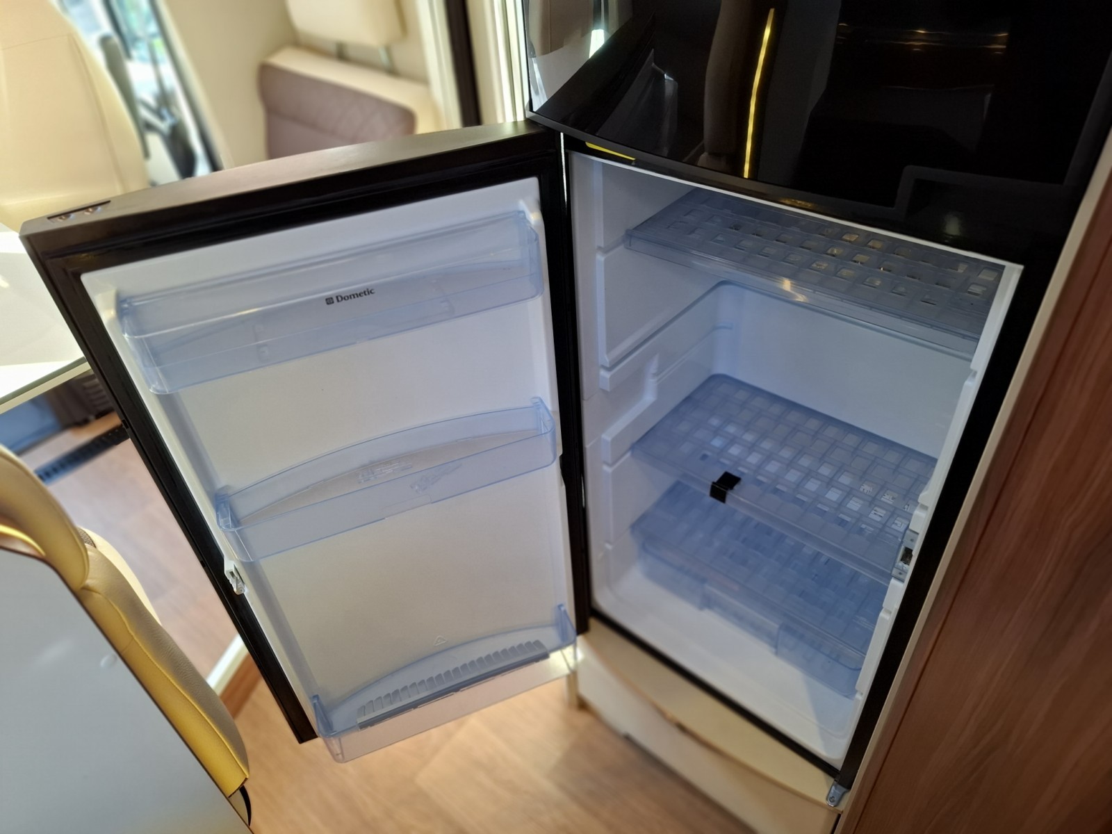 2017 Adria Matrix Axess M670SL
