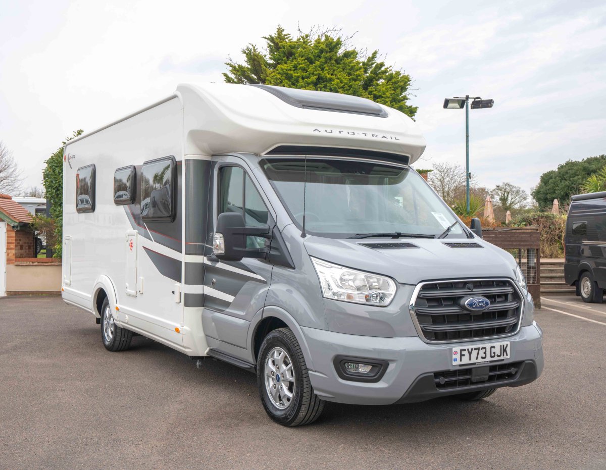 Ford Autotrail F-Line F74 170BHP - Exterior - Front