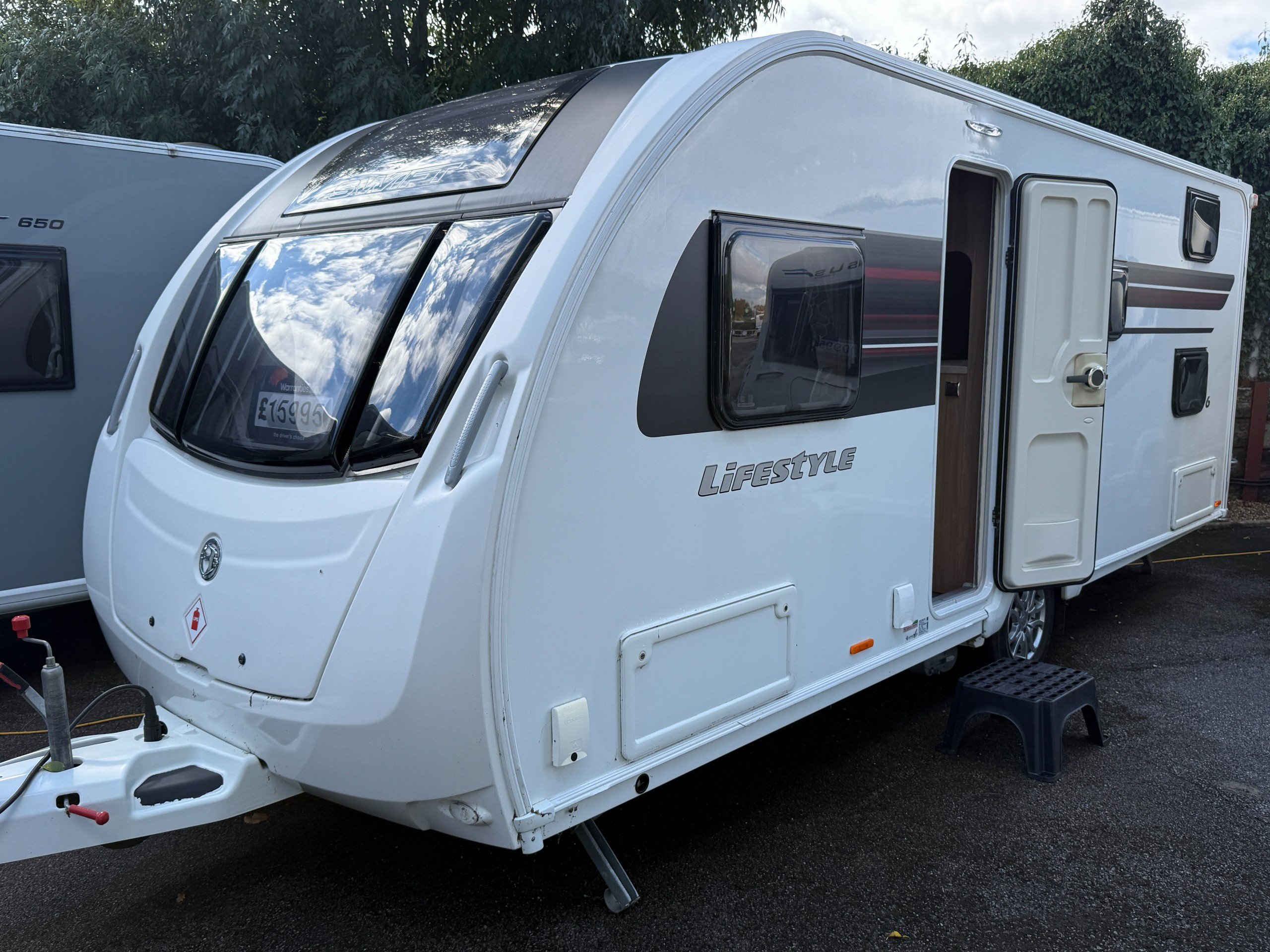 Swift Lifestyle - Exterior - Front