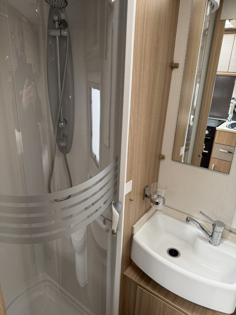 Coachman Vision 570