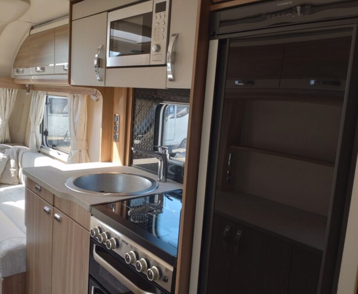 2022 Swift Corniche 2-Berth Caravan with End-Washroom