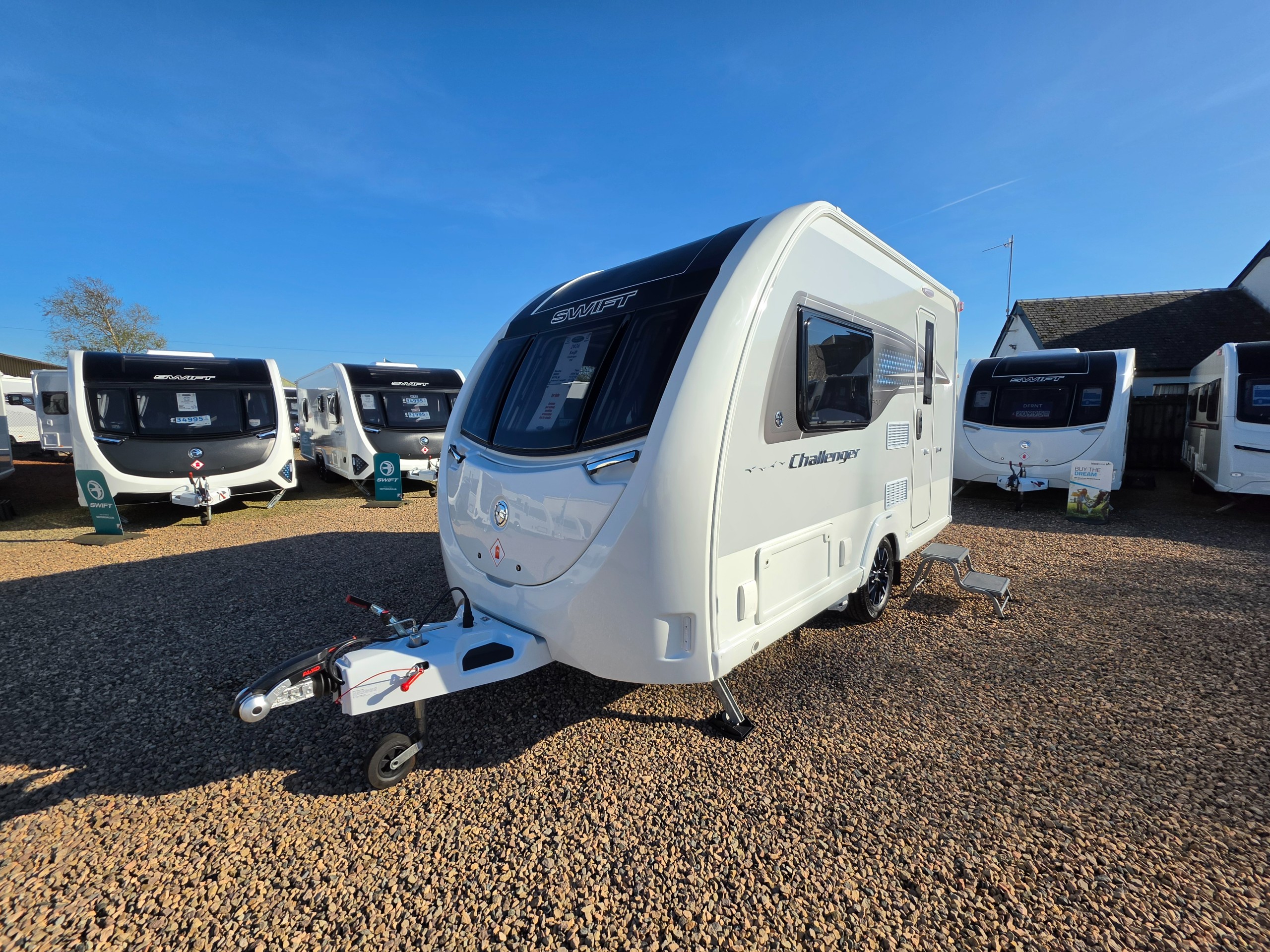 2025 Swift Challenger 390