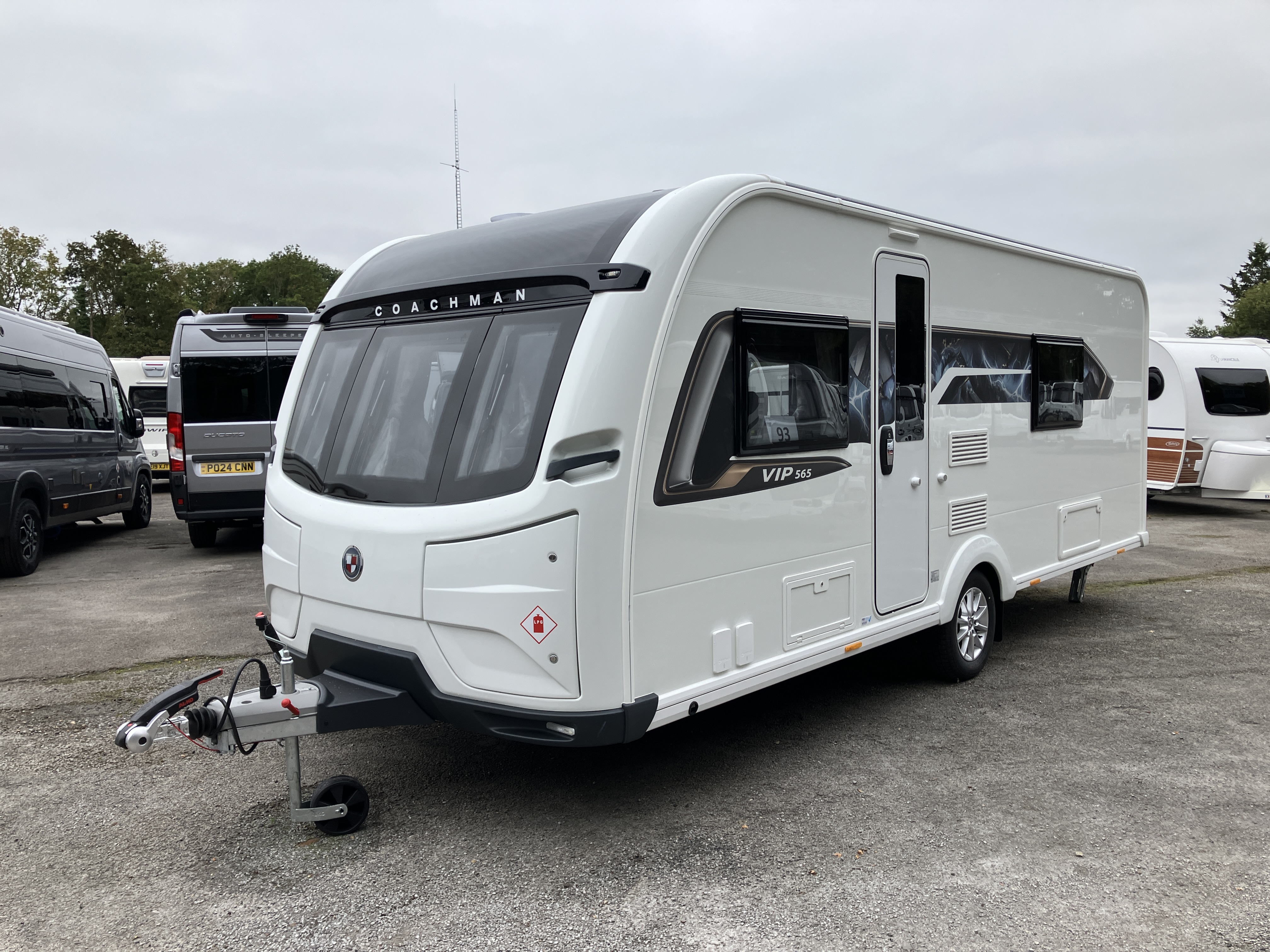 Coachman VIP 565