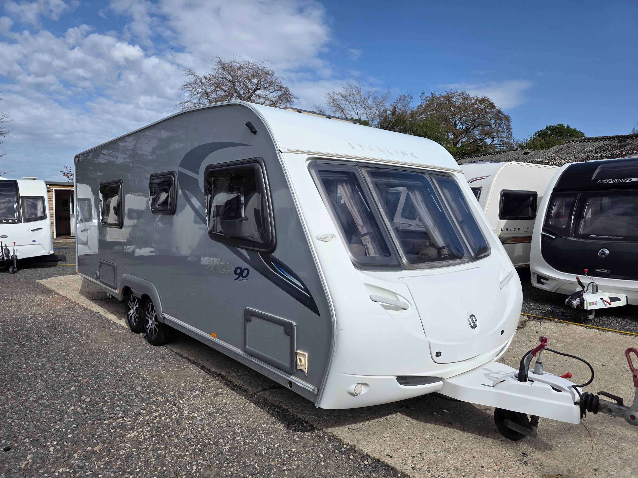 Sterling Elite Searcher - Exterior - Front