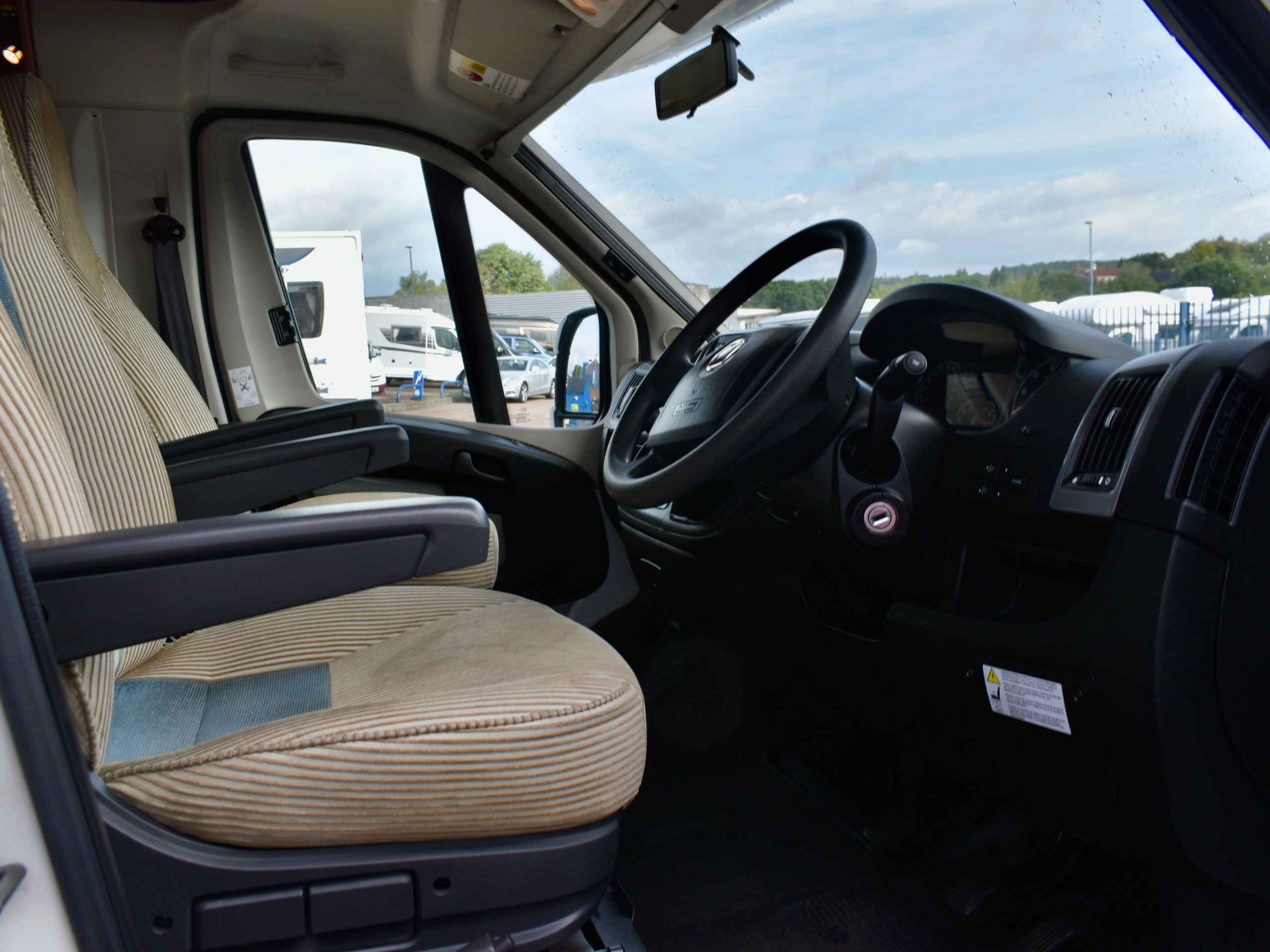 2013 Auto-Trail Tracker FB