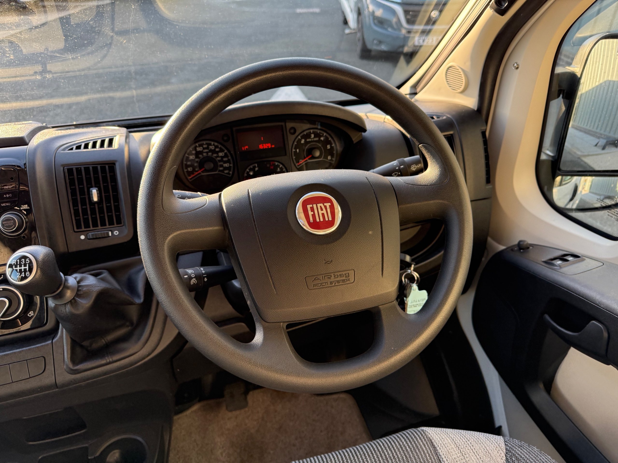Photo 11