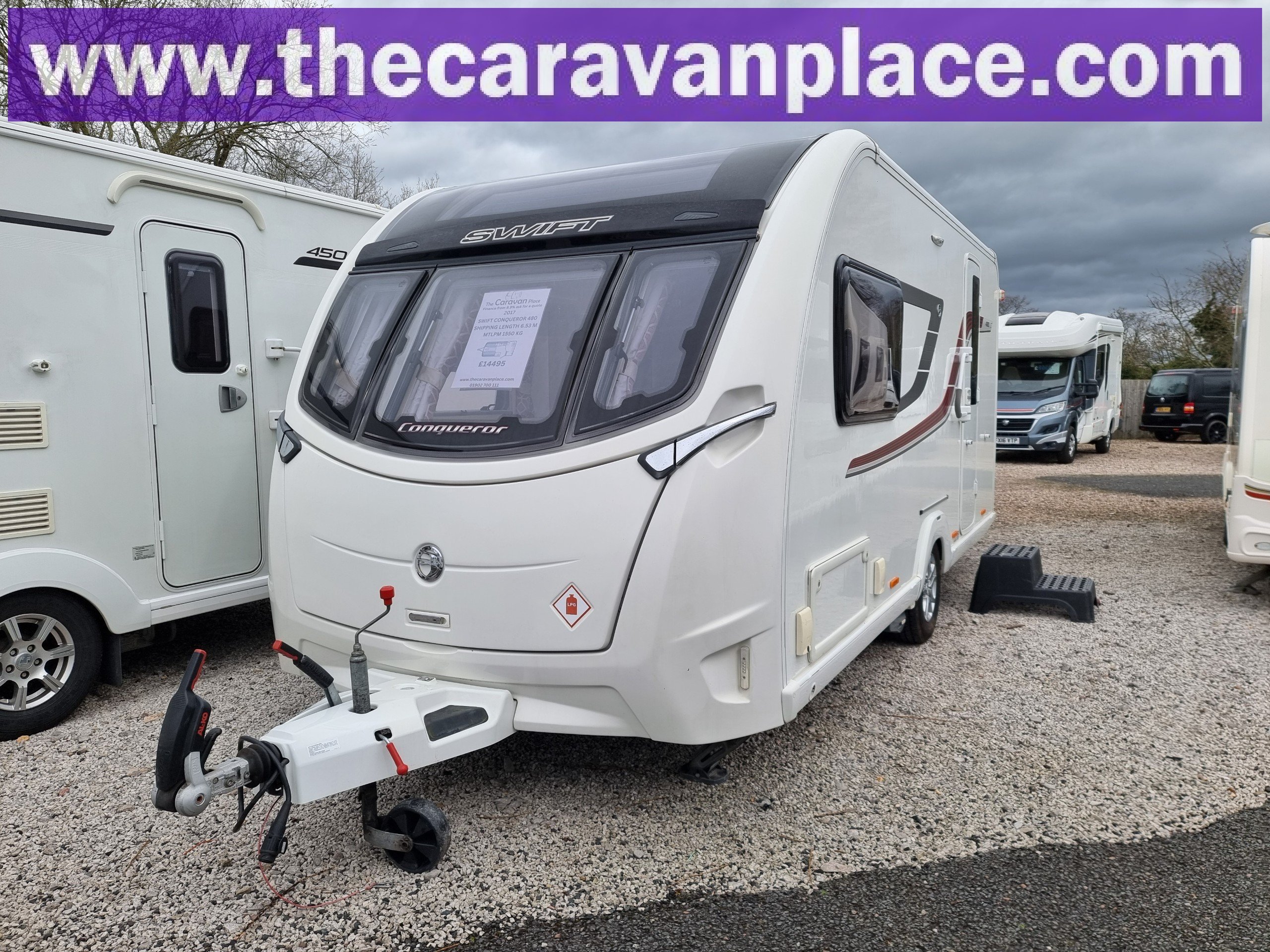 2017 Swift Conquerer 480 480