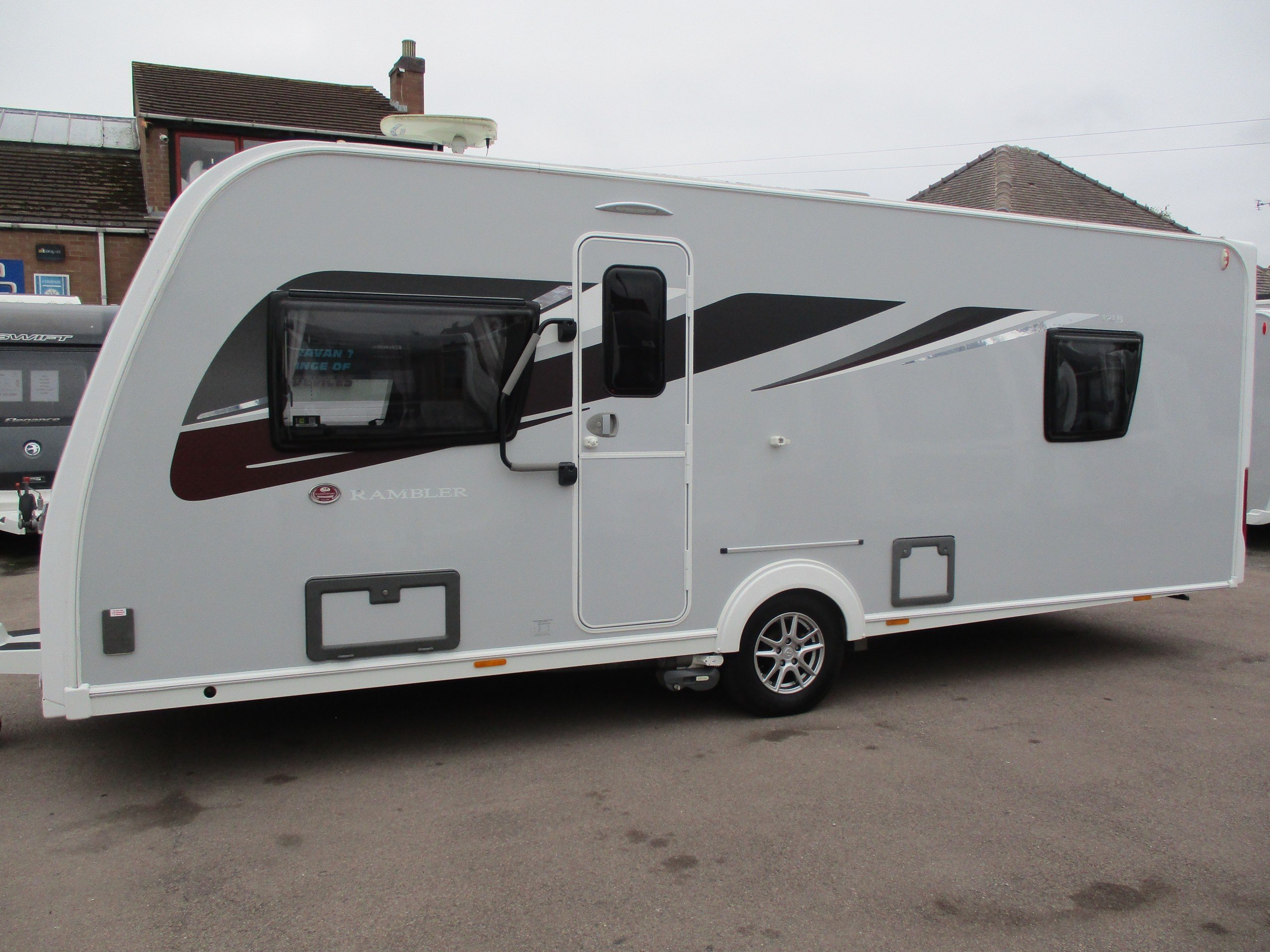 2020 Elddis Avante Rambler 181B - 4-Berth with French Bed and Motor Mover - Exterior - Front