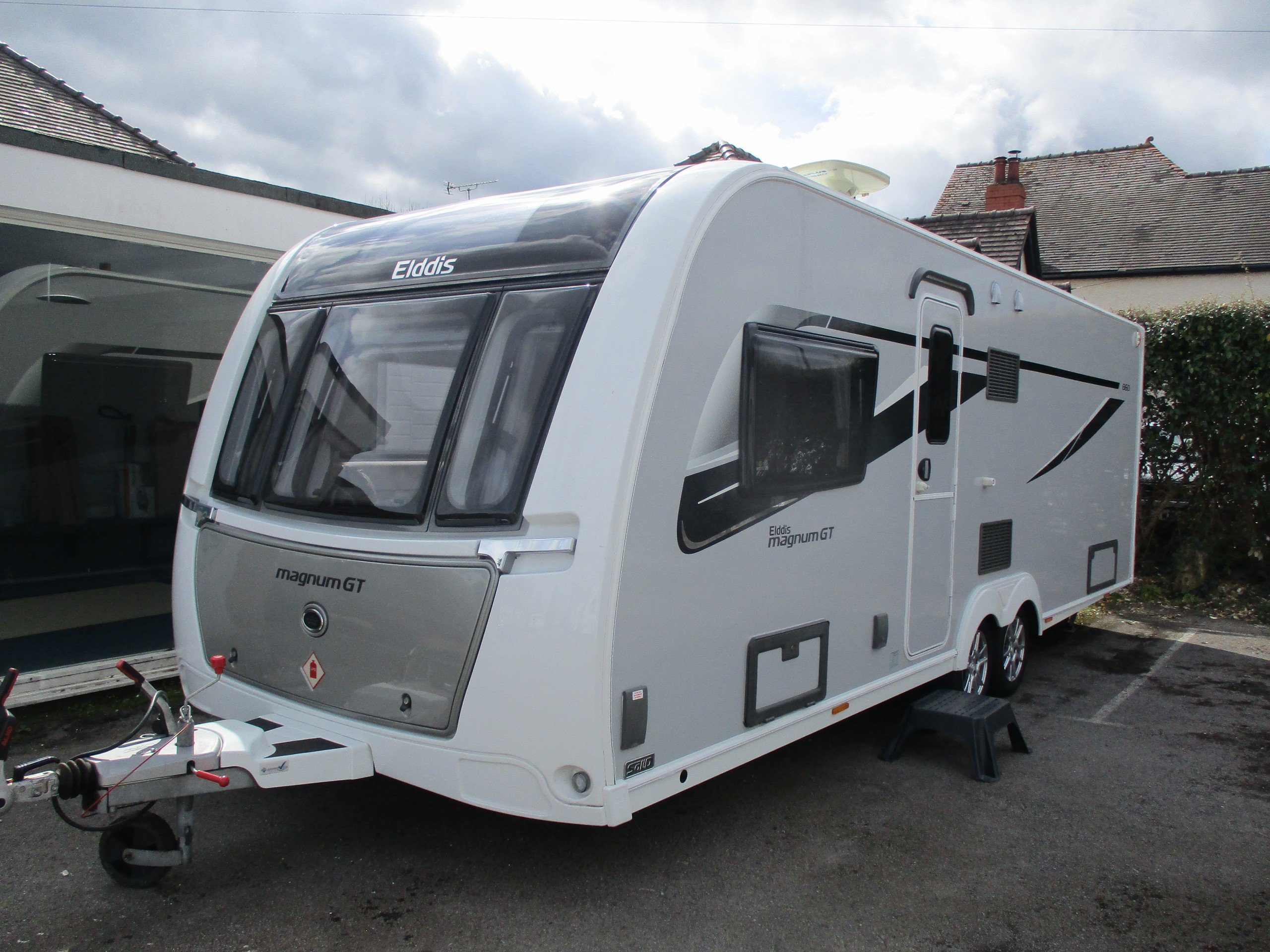 Exterior - Front