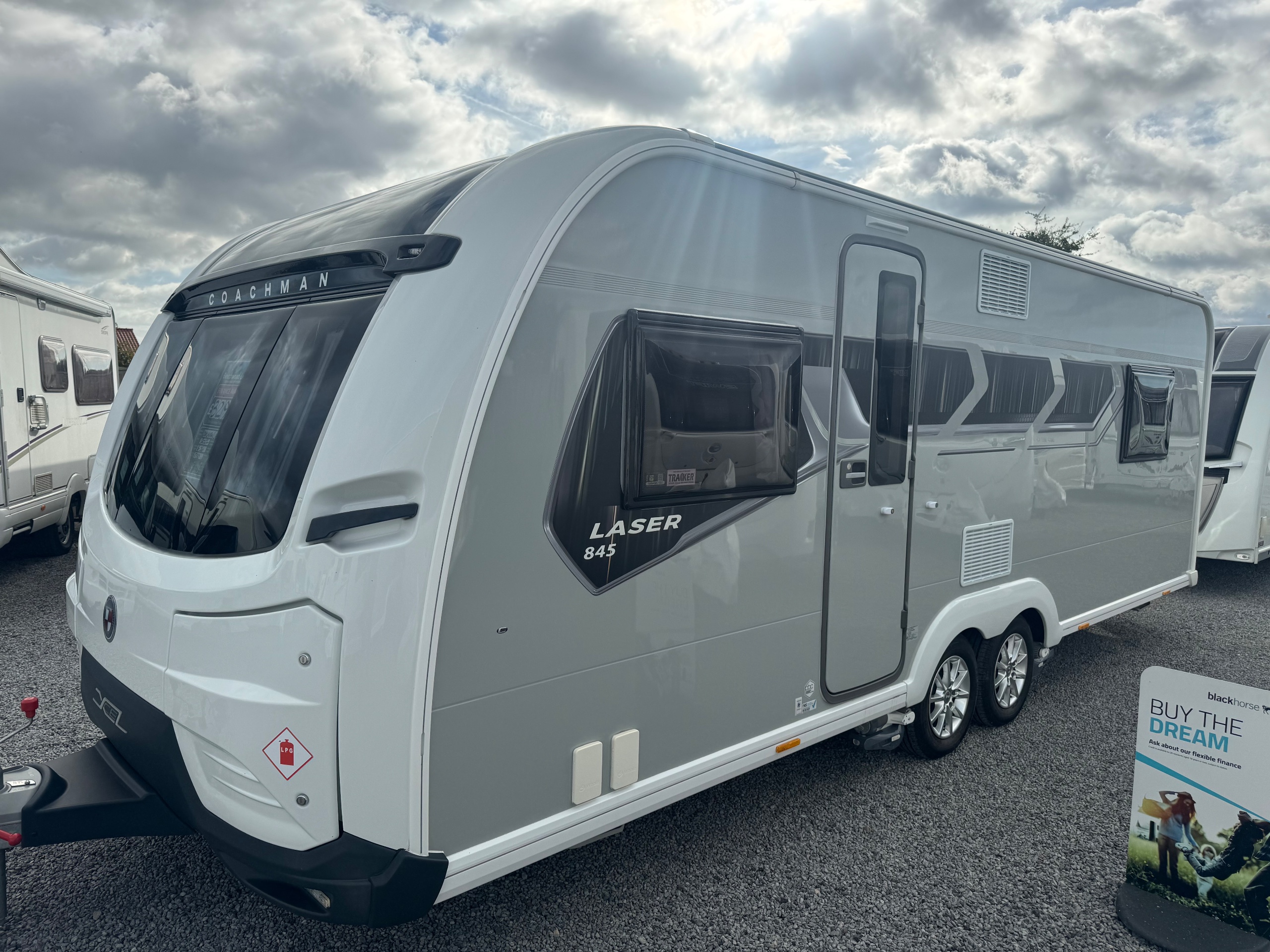 Coachman Laser Xcel 845 TWIN AXLE - Photo 1