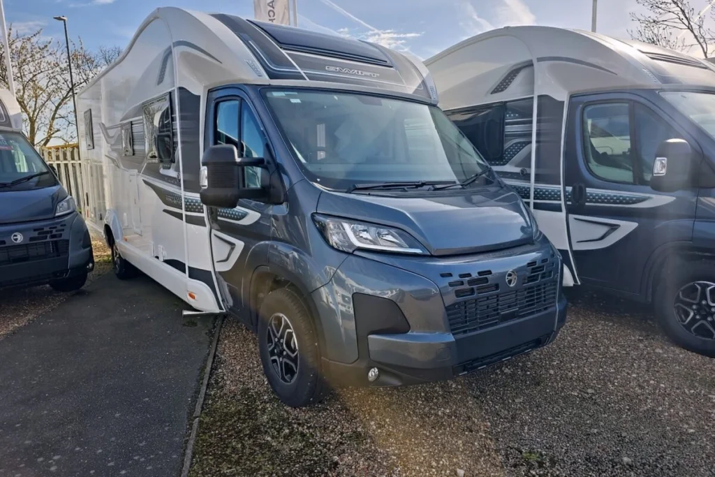 Swift Escape 694