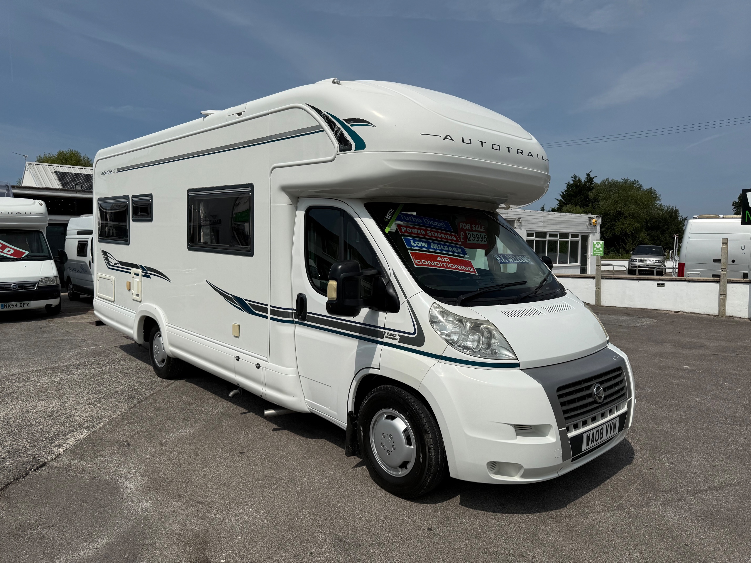 Auto-Trail Apache 700 6 Berth Fiat Ducato - Exterior - Front