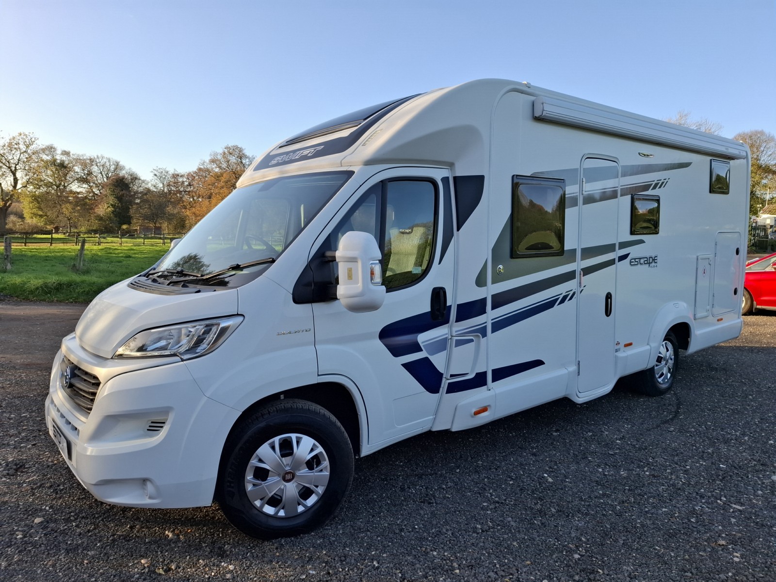 Swift Escape 684 140BHP Auto