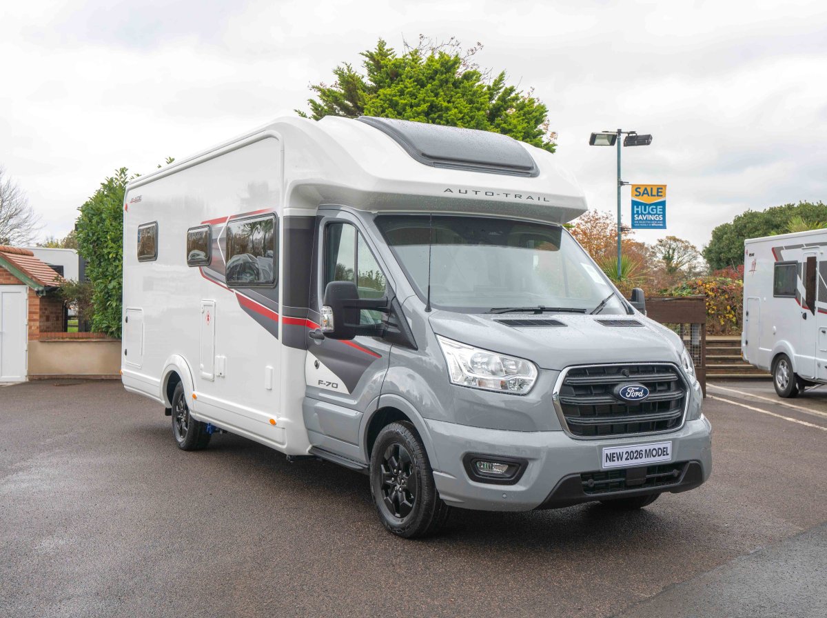 Autotrail F-Line F70 165BHP Auto