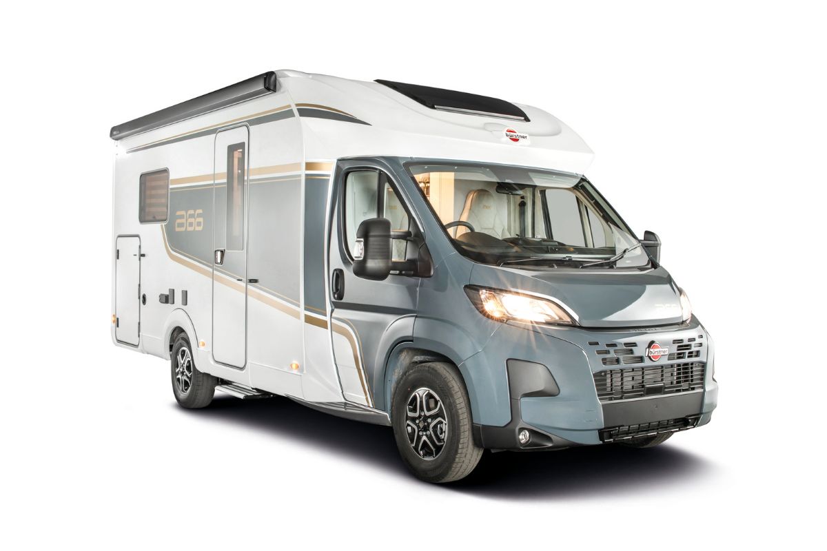 Burstner B66 644 TD - Exterior - Front