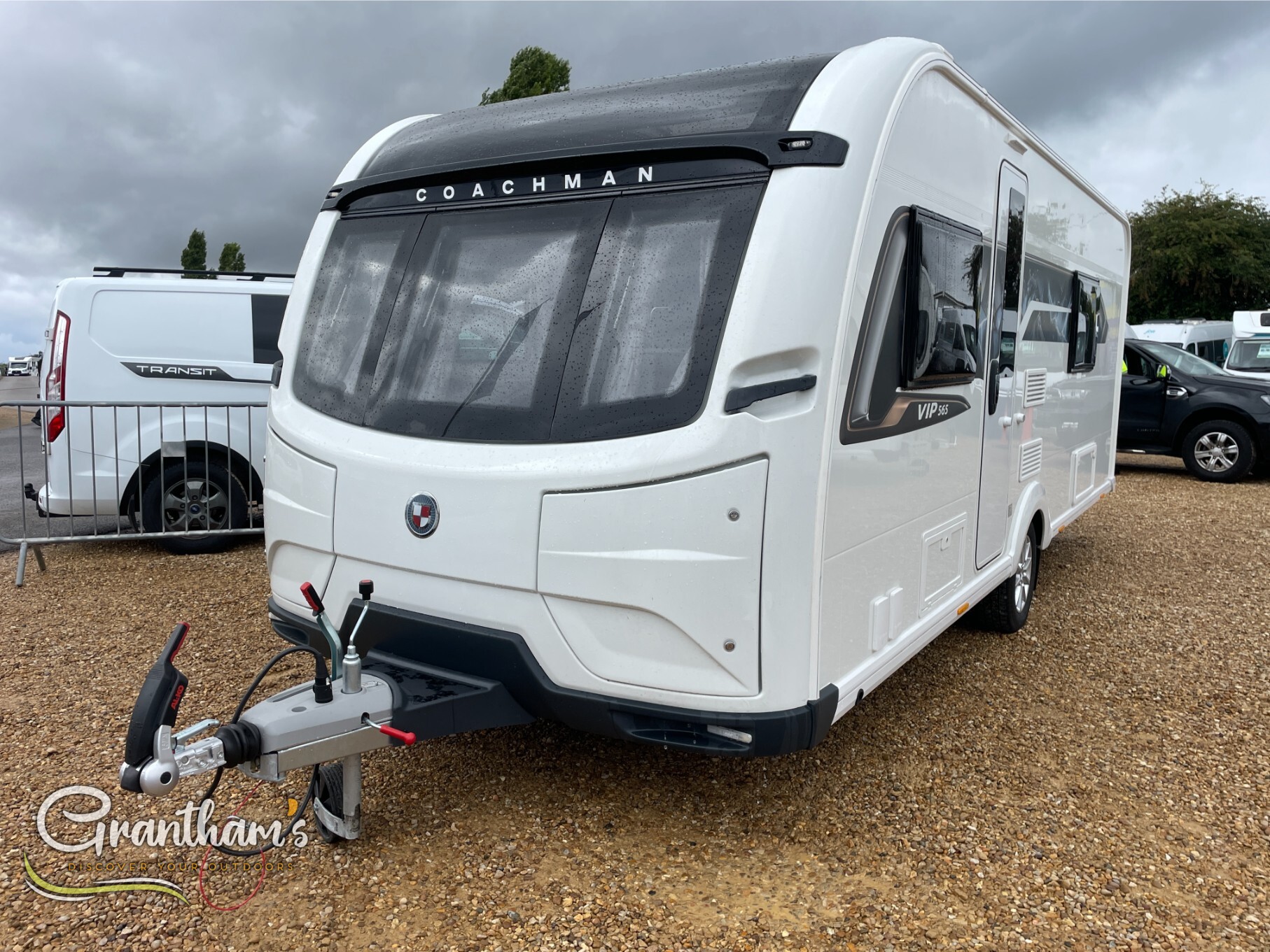 Coachman Vip 565 - Exterior - Front