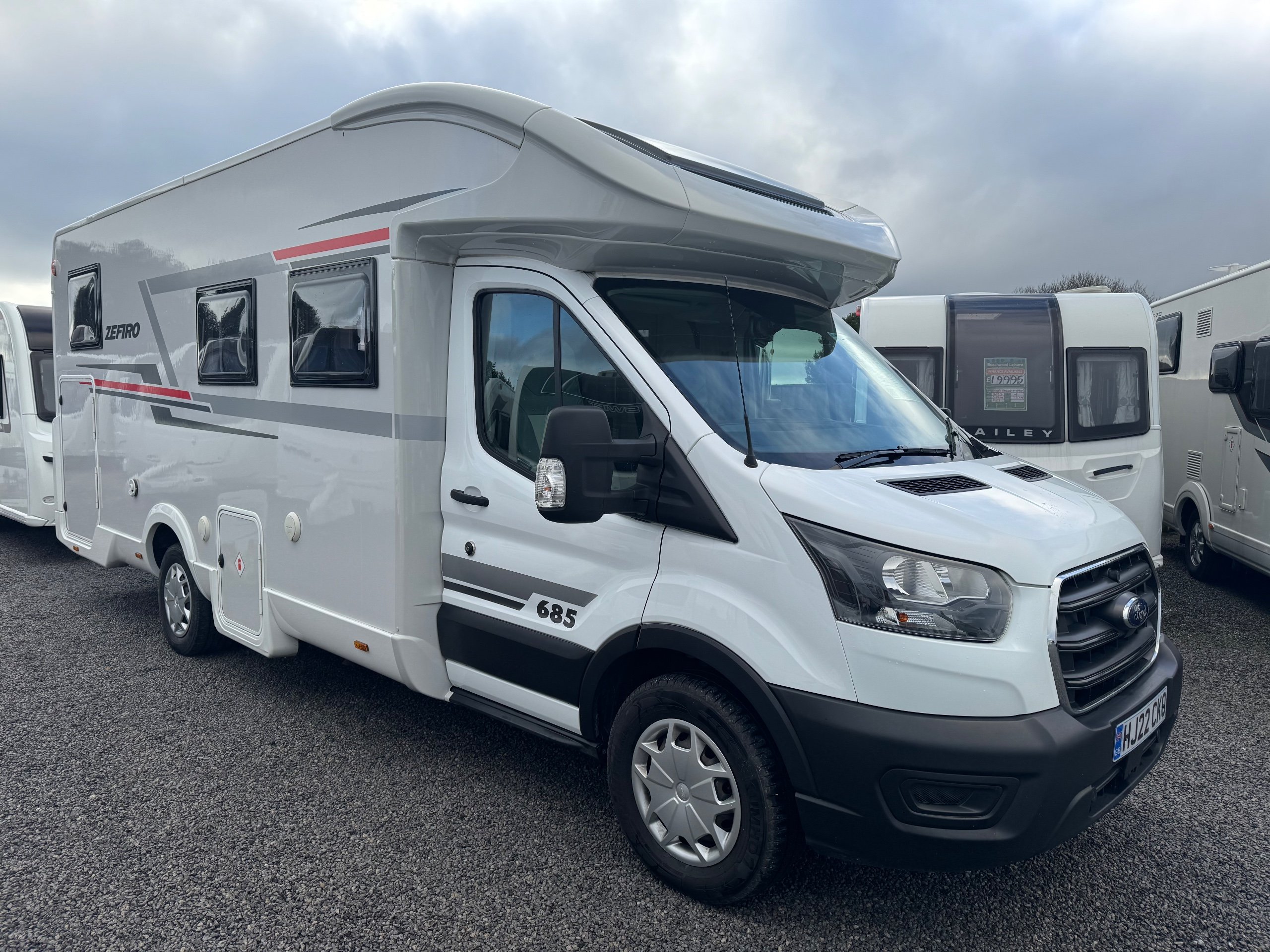 2022 Roller Team Zefiro 685 - Exterior - Front