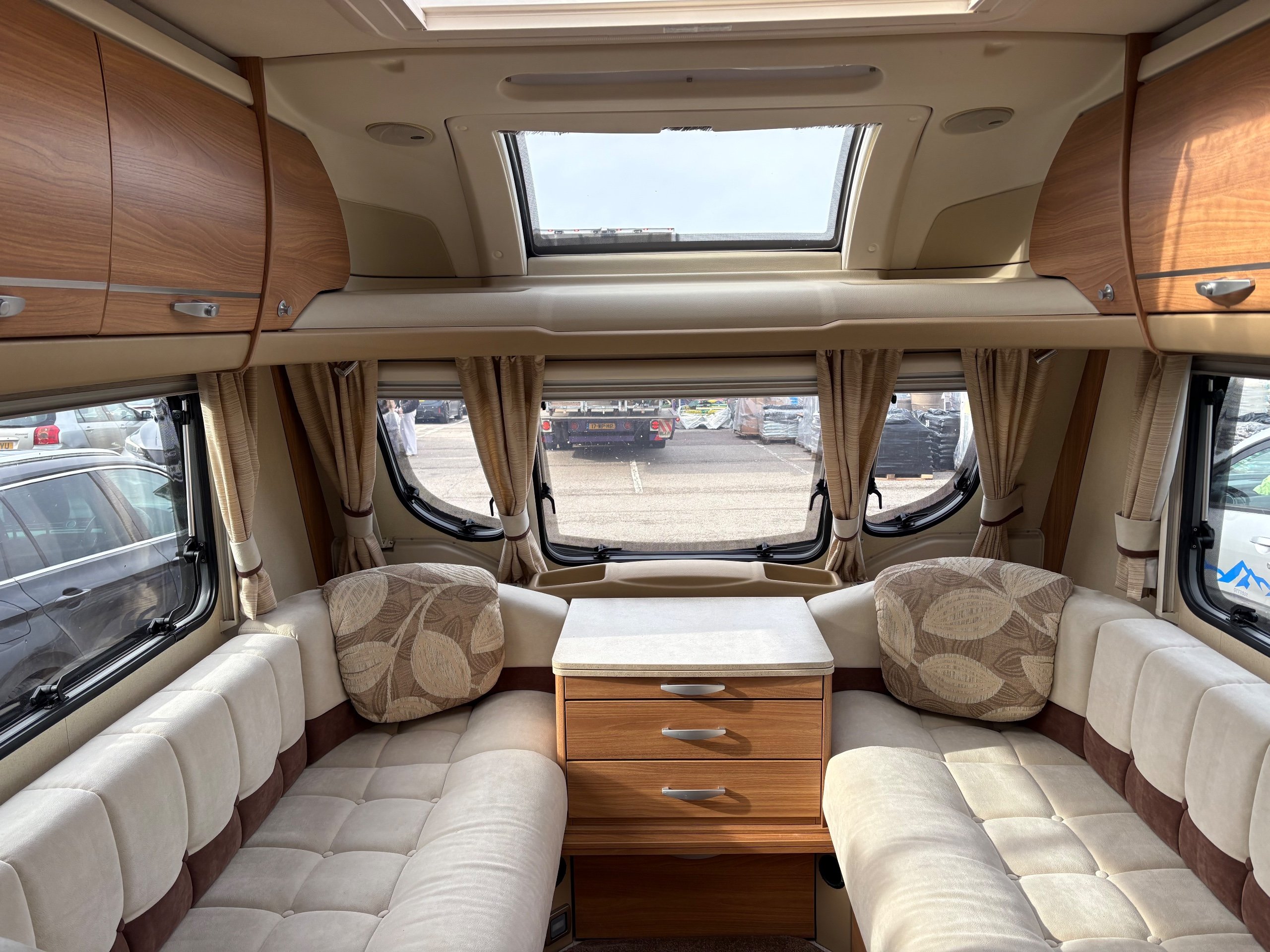 Swift Challenger 530 - Exterior - Front