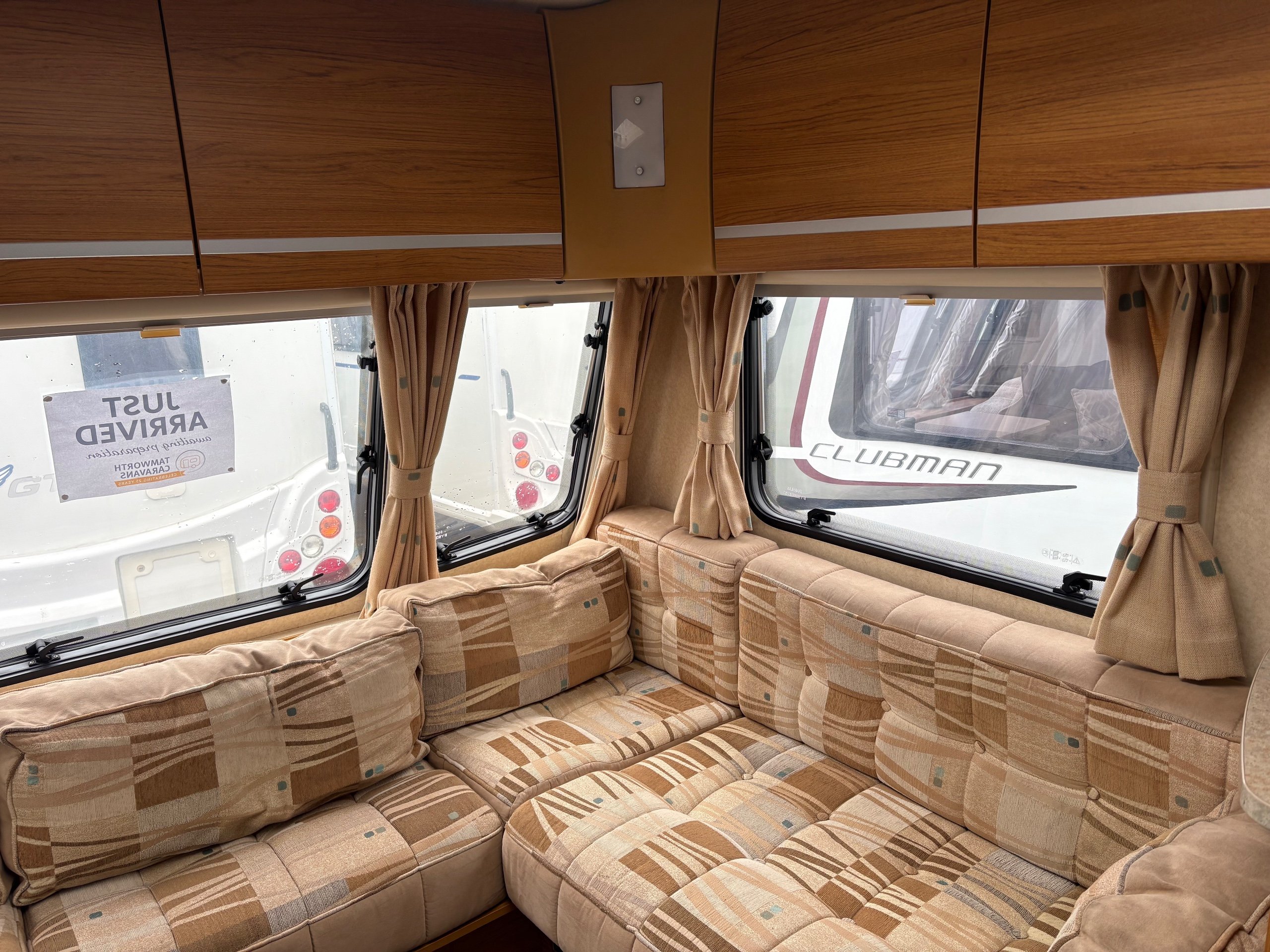 Exterior - Rear